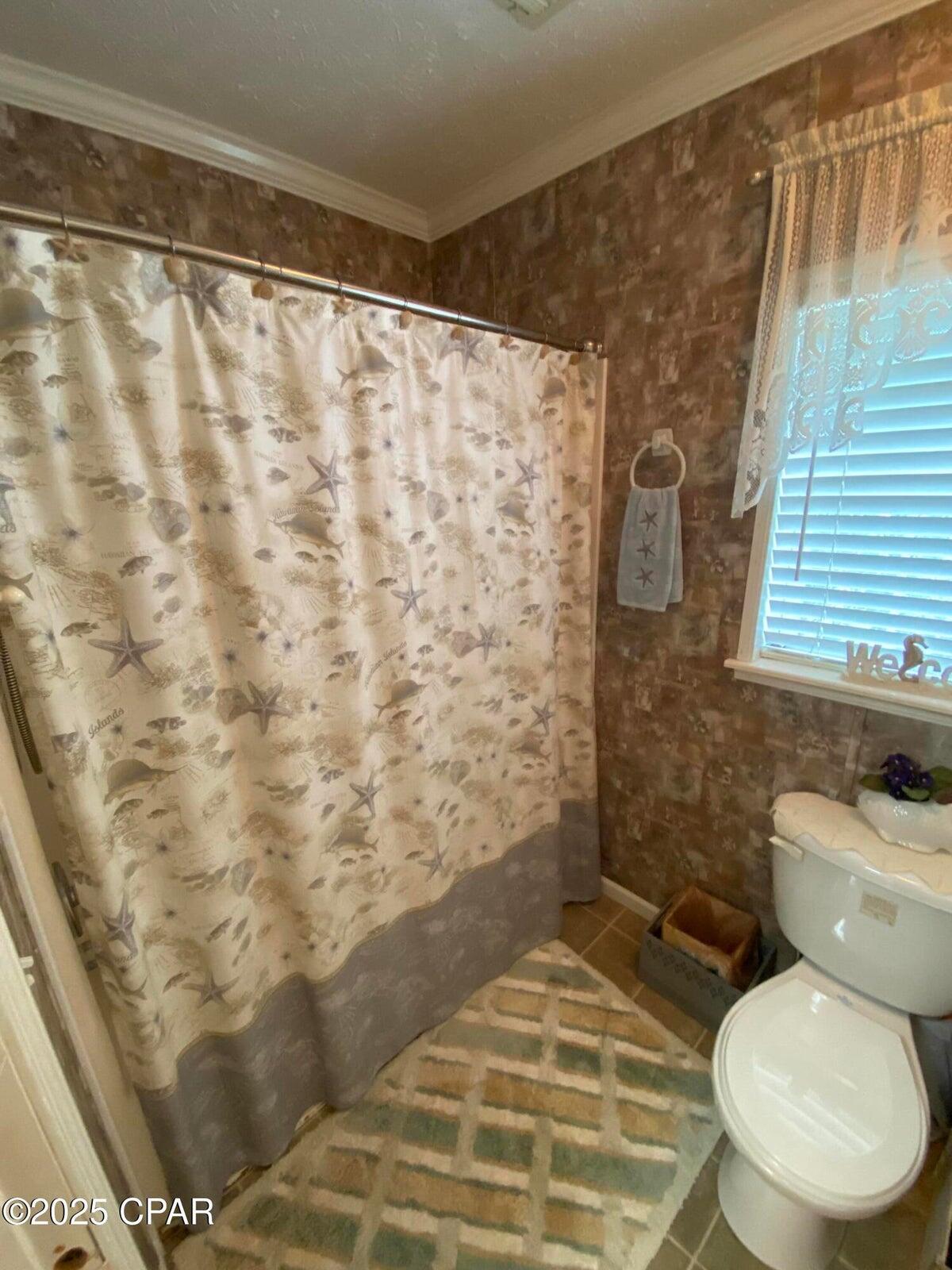 White Western Springs Unit 1 - Residential