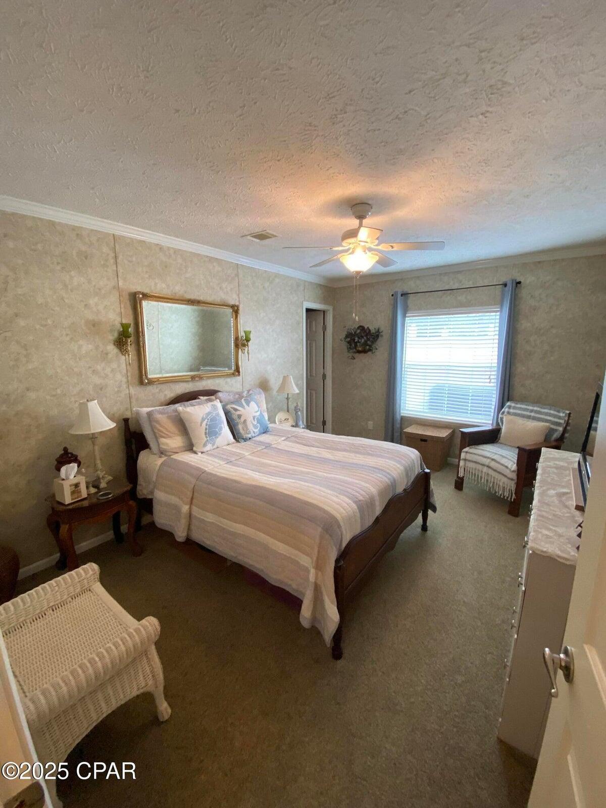 White Western Springs Unit 1 - Residential