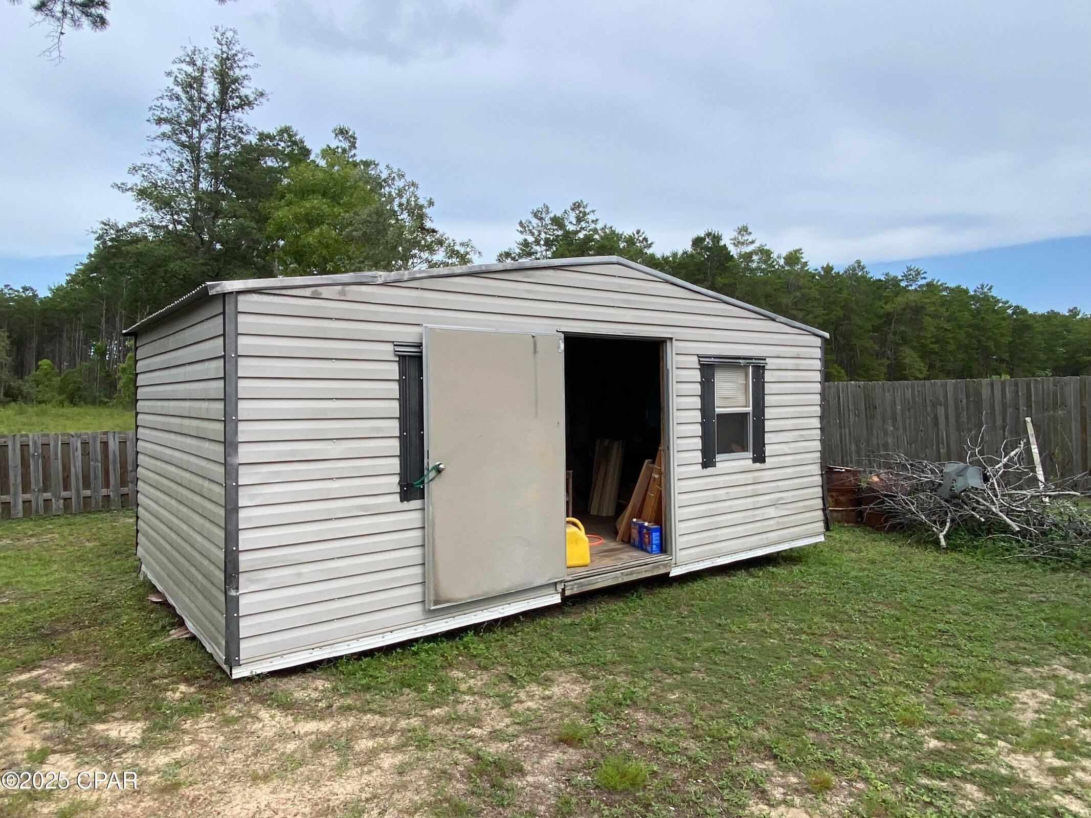 White Western Springs Unit 1 - Residential