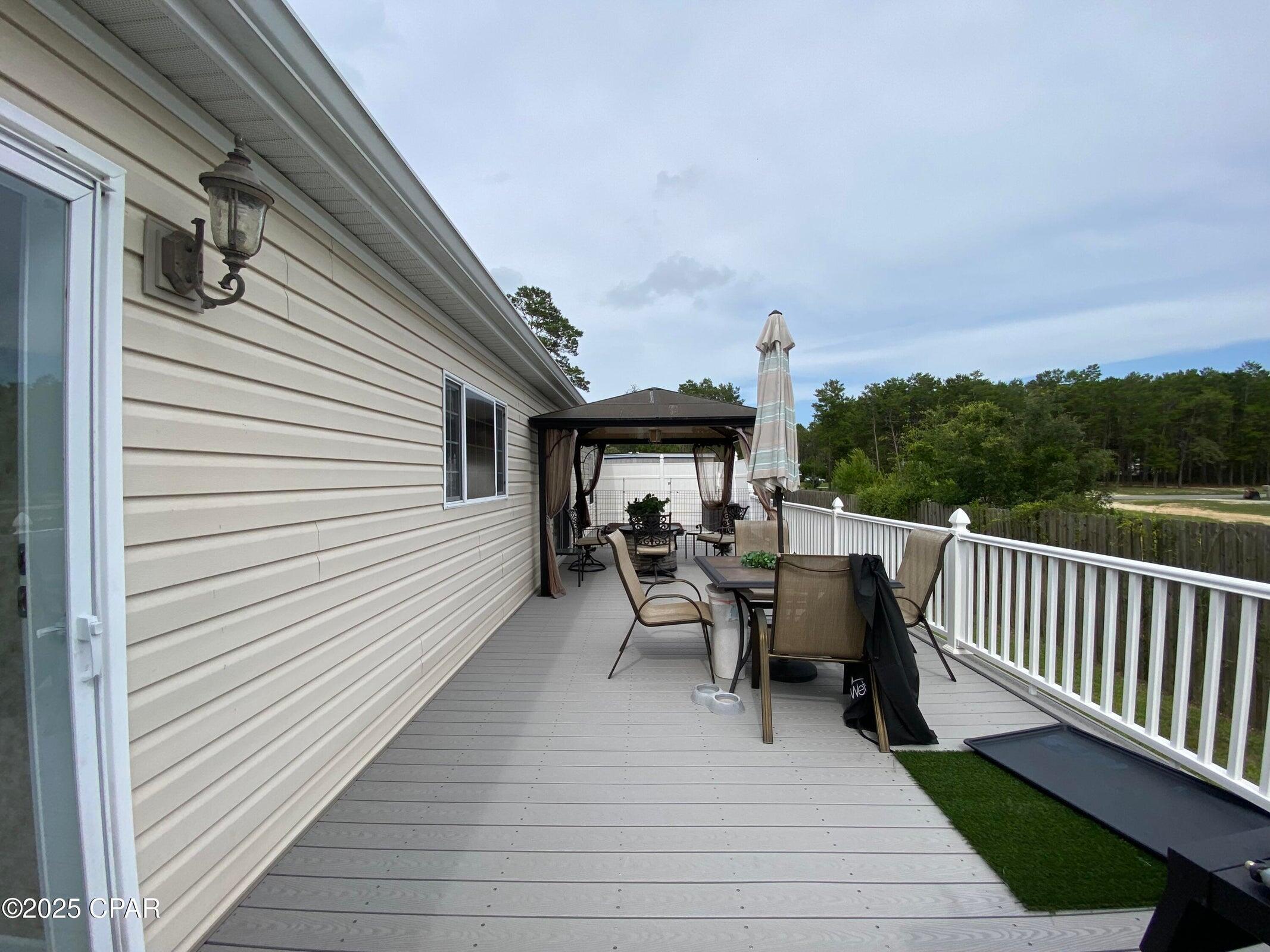 White Western Springs Unit 1 - Residential