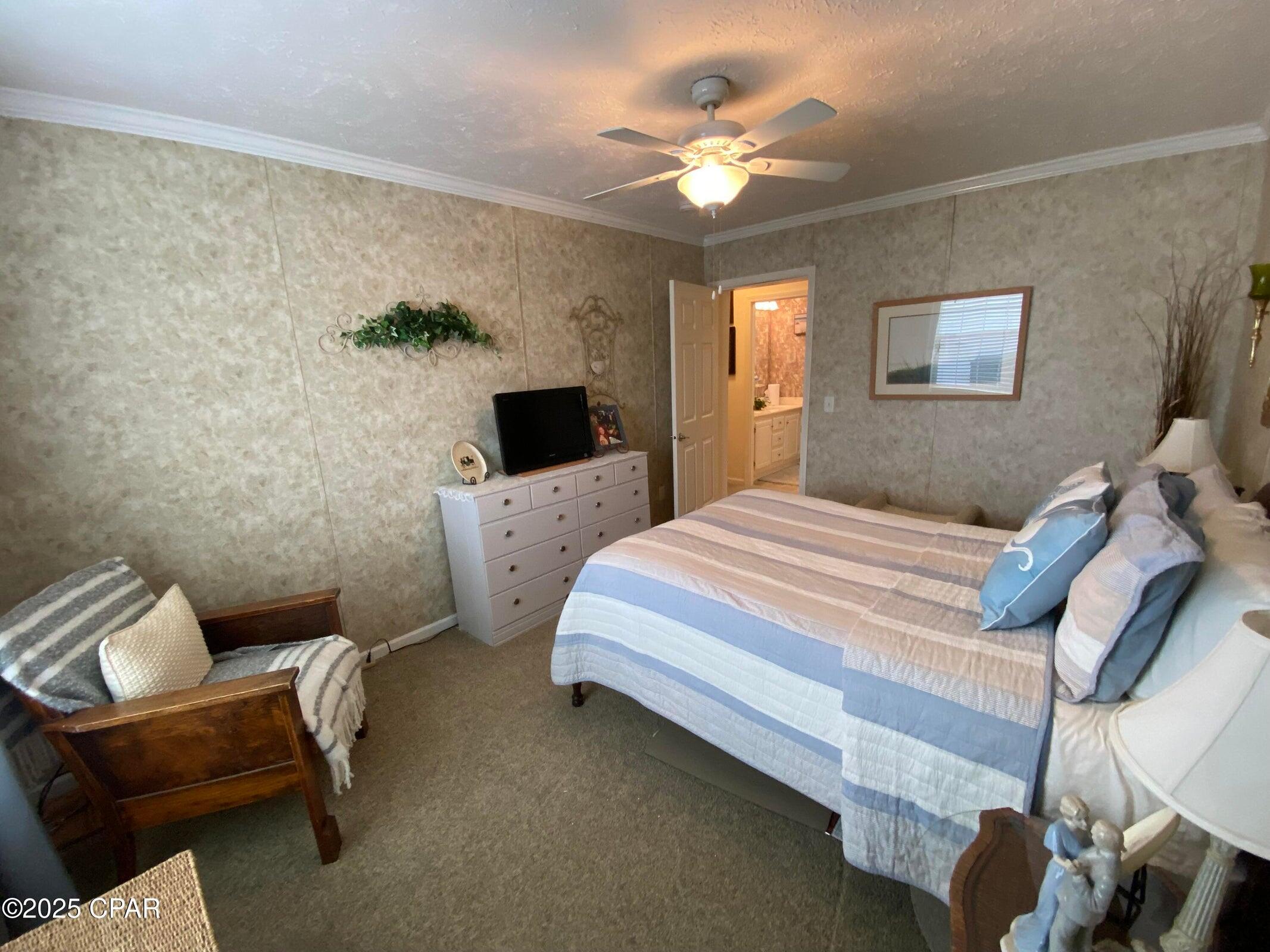 White Western Springs Unit 1 - Residential