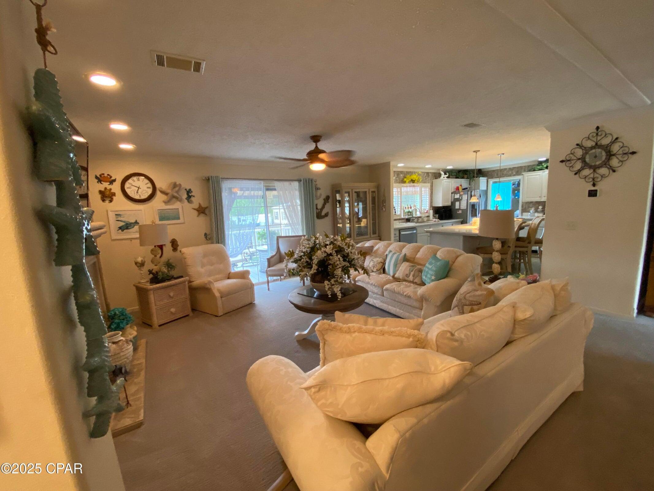 White Western Springs Unit 1 - Residential