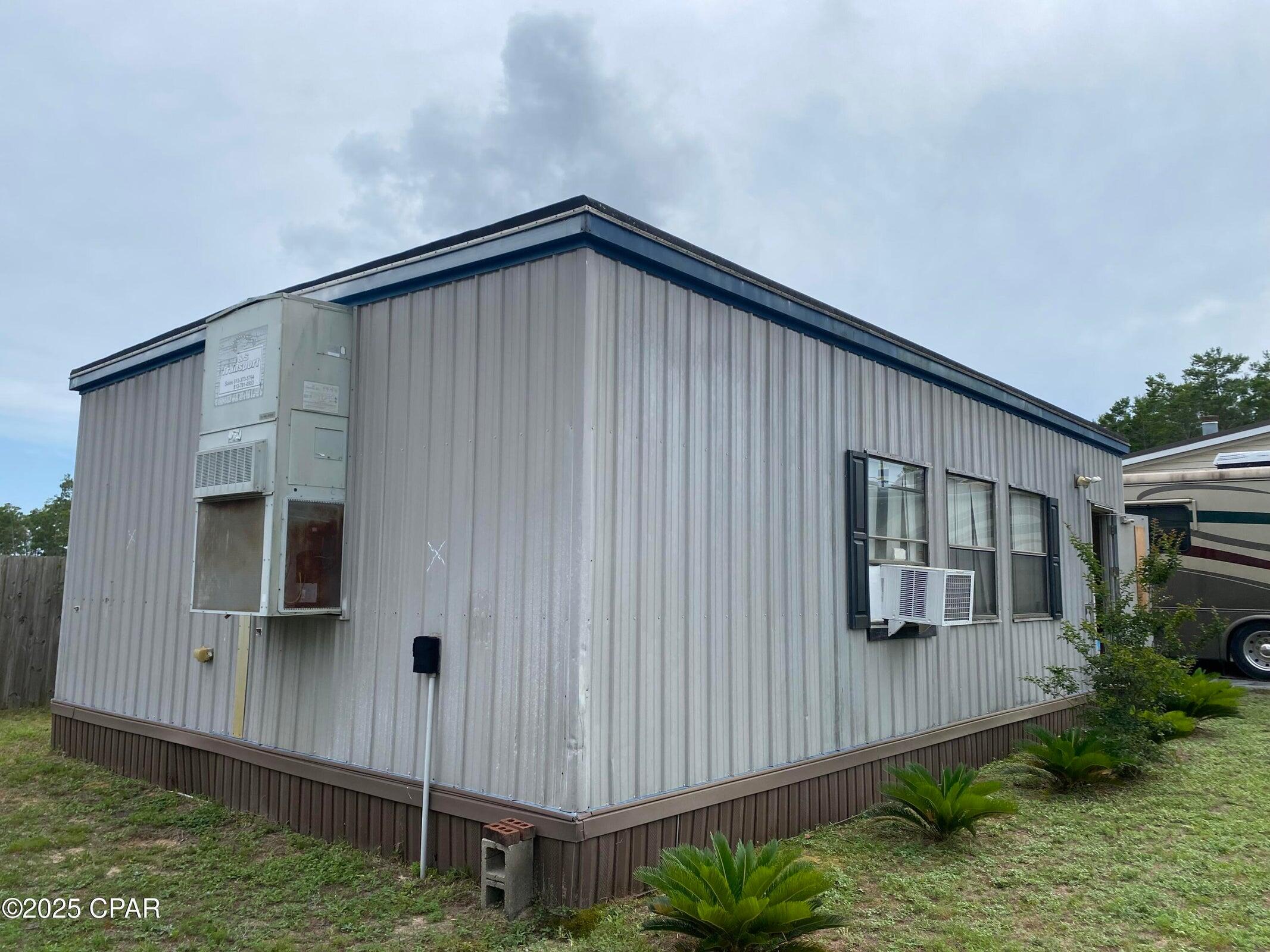White Western Springs Unit 1 - Residential