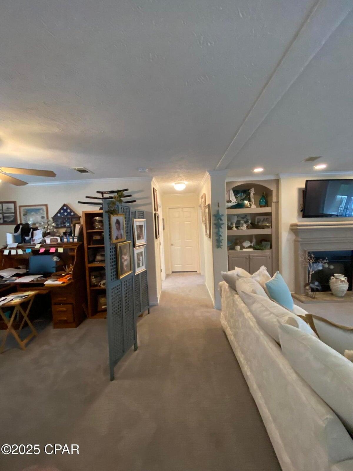 White Western Springs Unit 1 - Residential