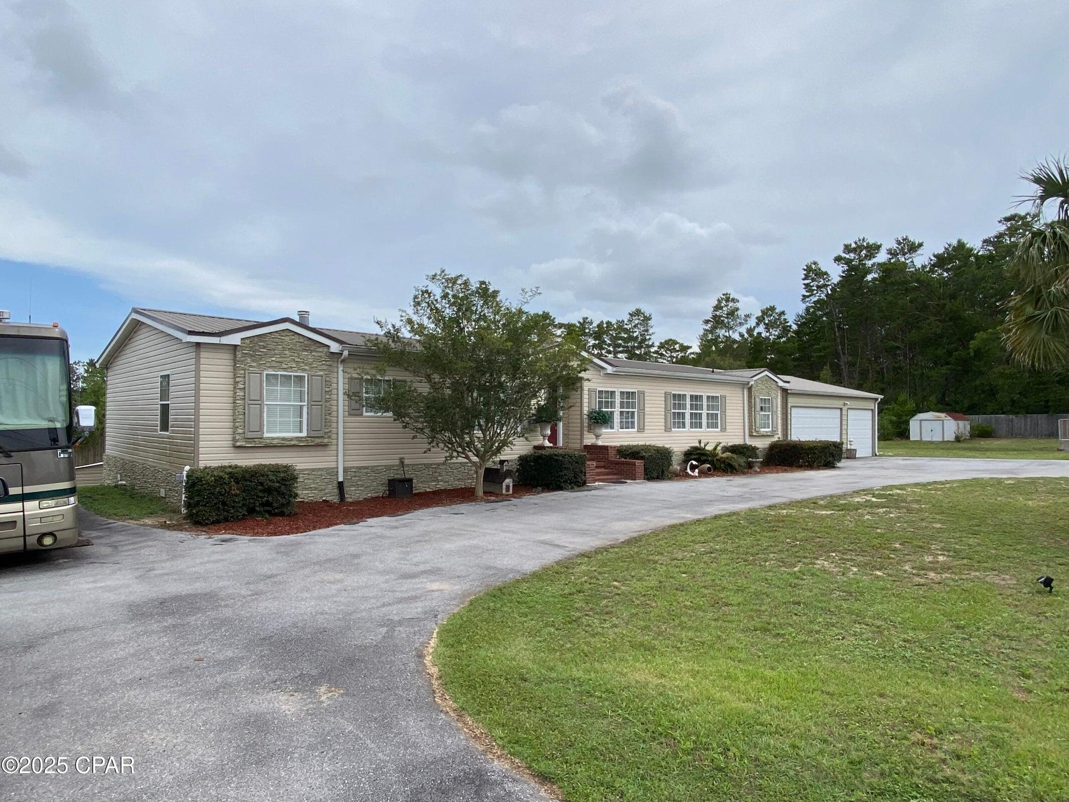 White Western Springs Unit 1 - Residential