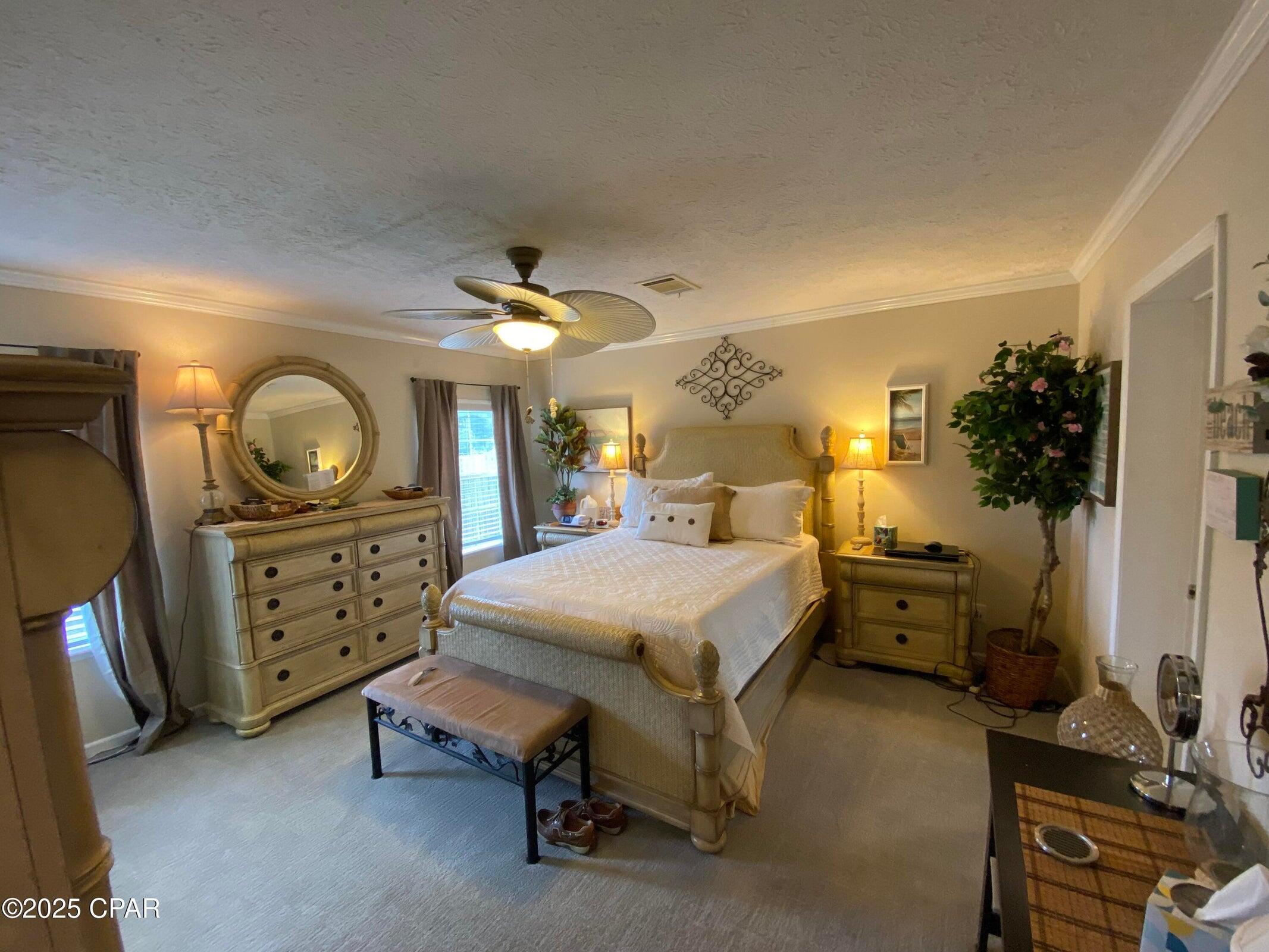 White Western Springs Unit 1 - Residential
