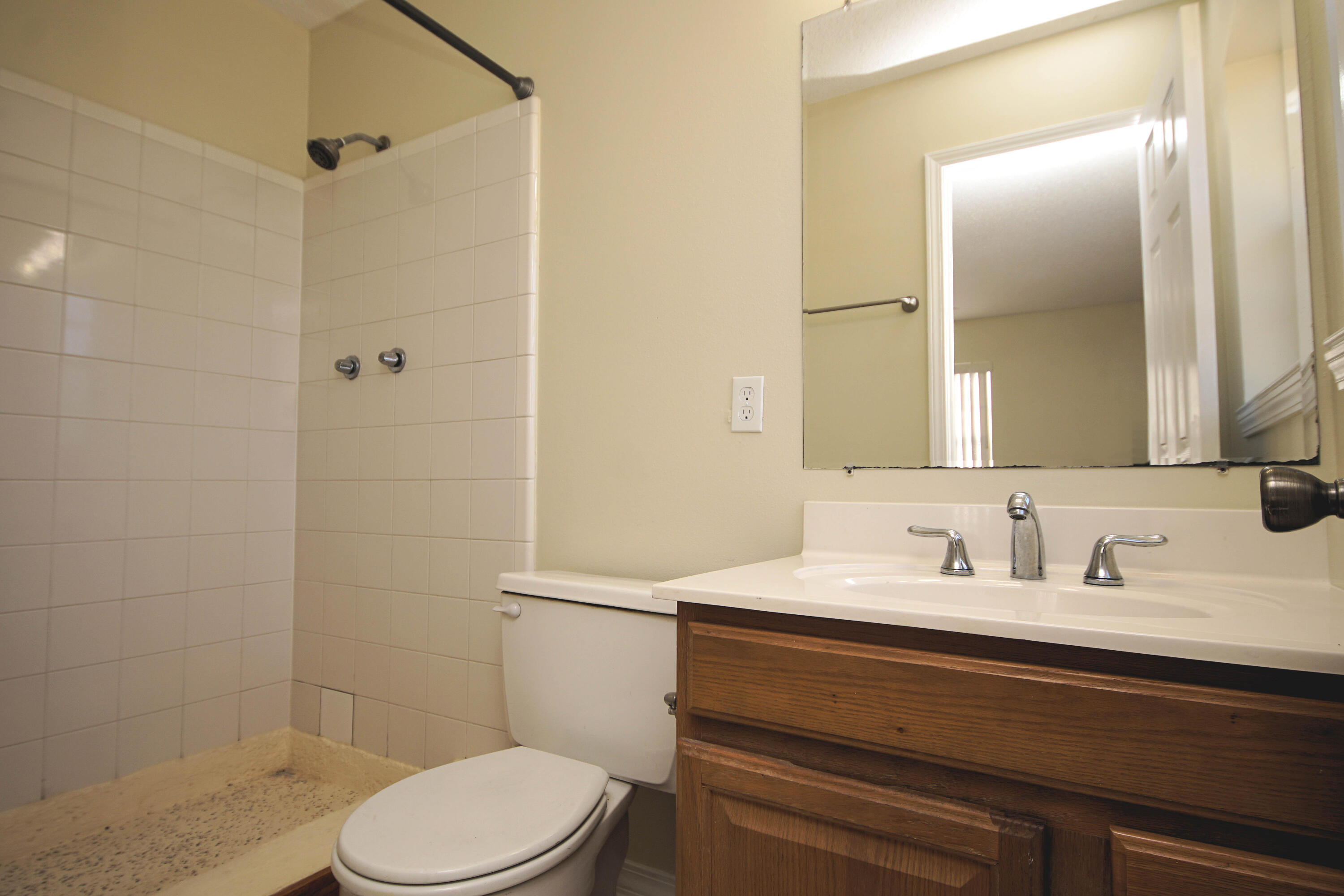 OAK TREE PARK - Residential