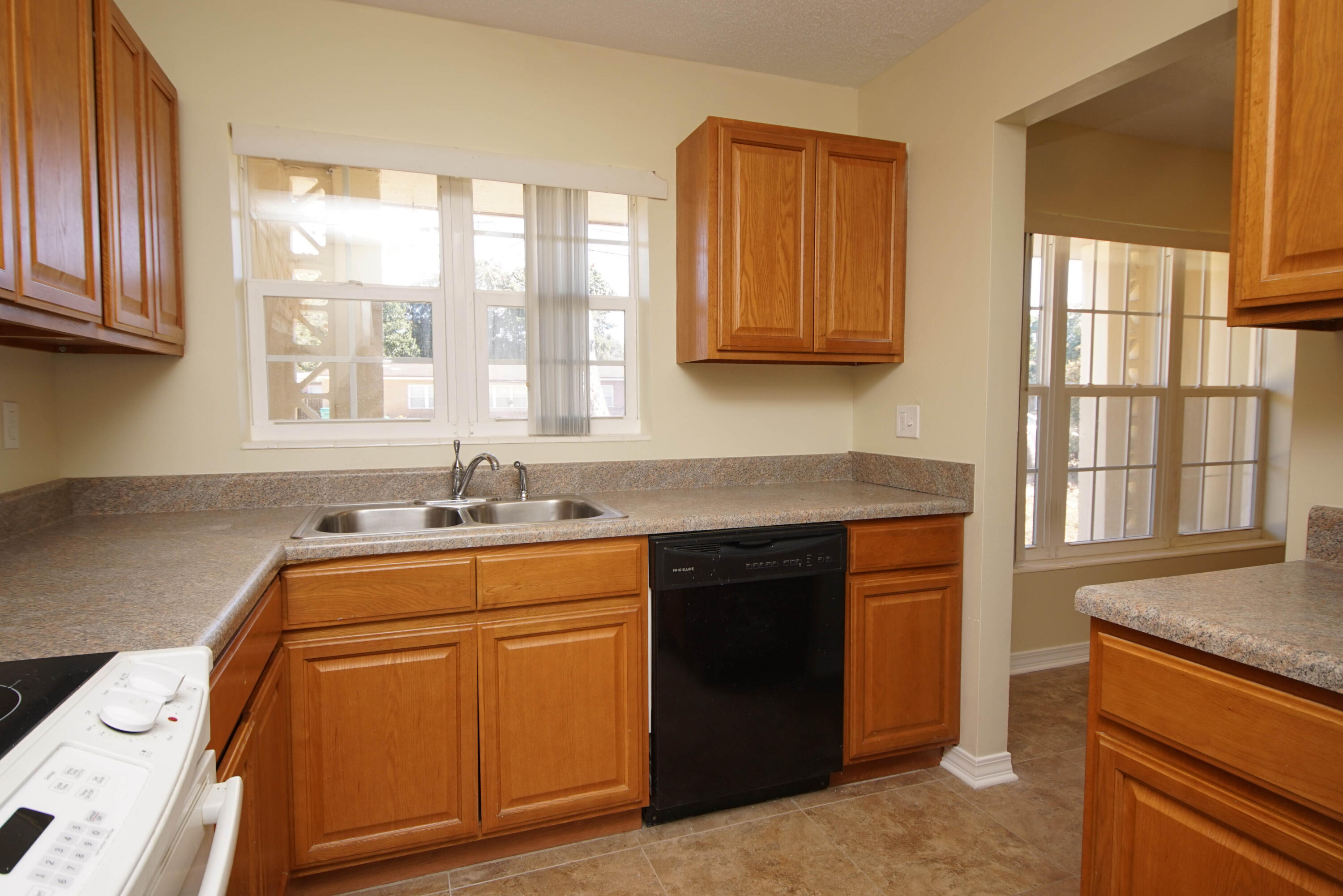 OAK TREE PARK - Residential