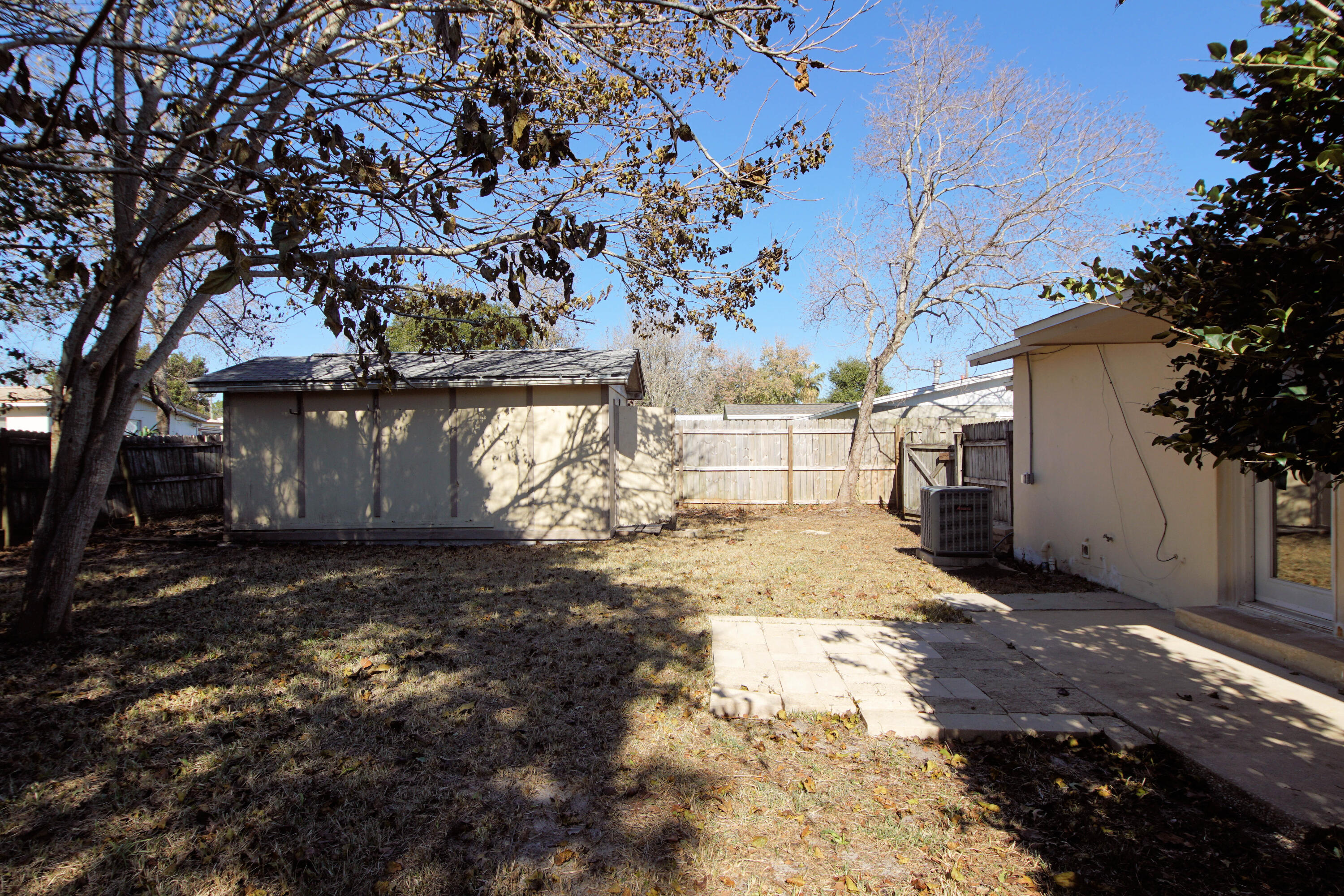 OAK TREE PARK - Residential