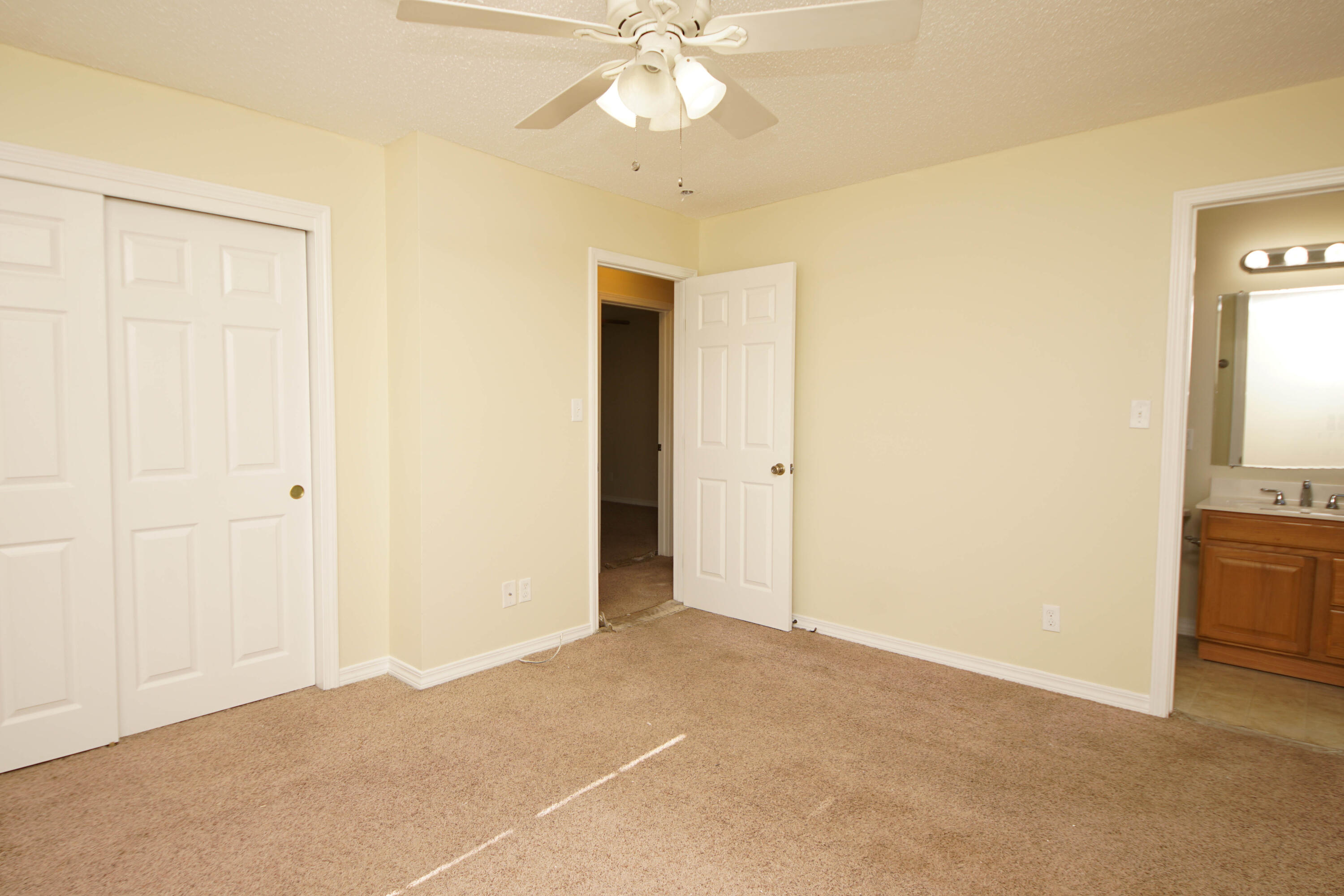 OAK TREE PARK - Residential