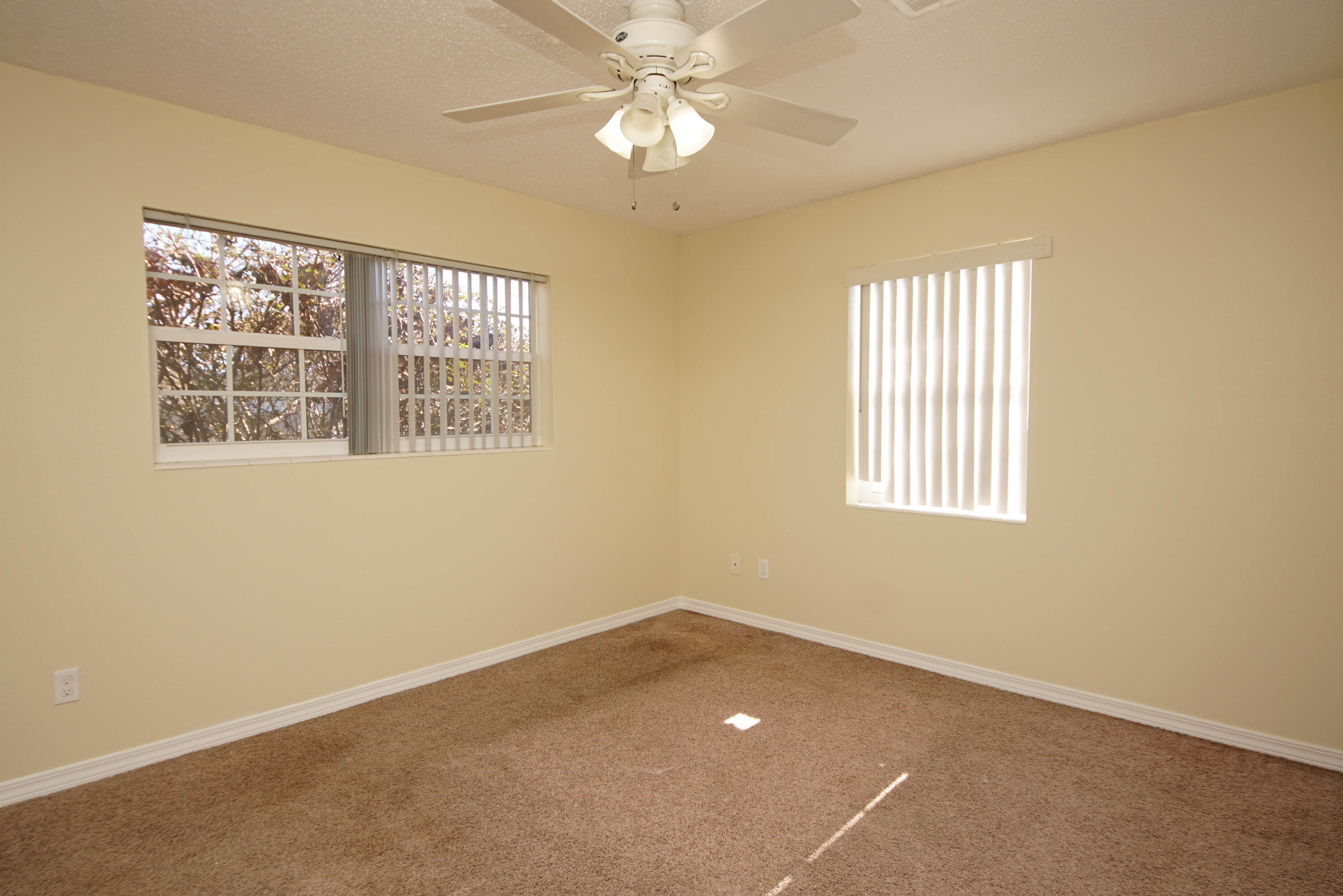 OAK TREE PARK - Residential