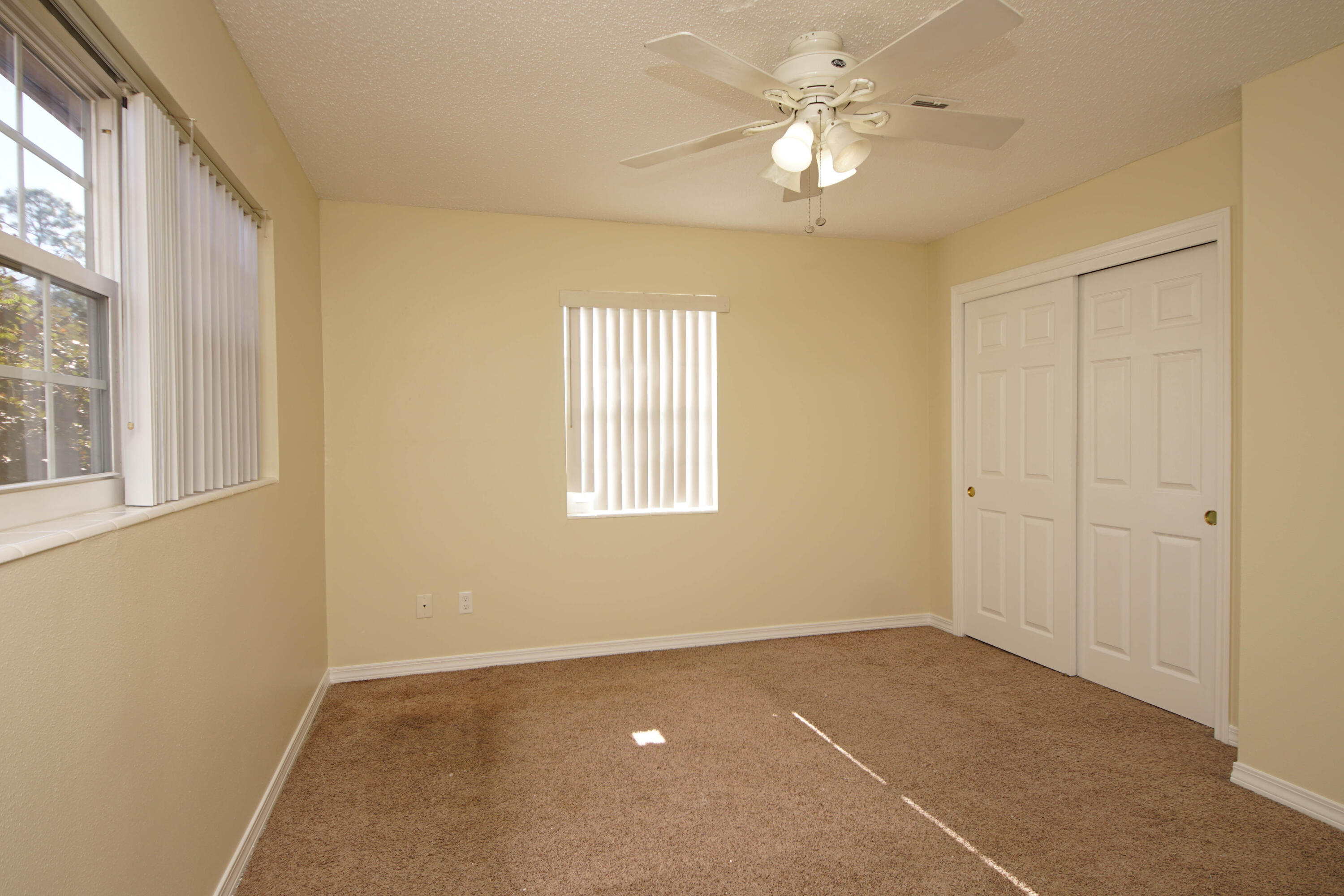 OAK TREE PARK - Residential