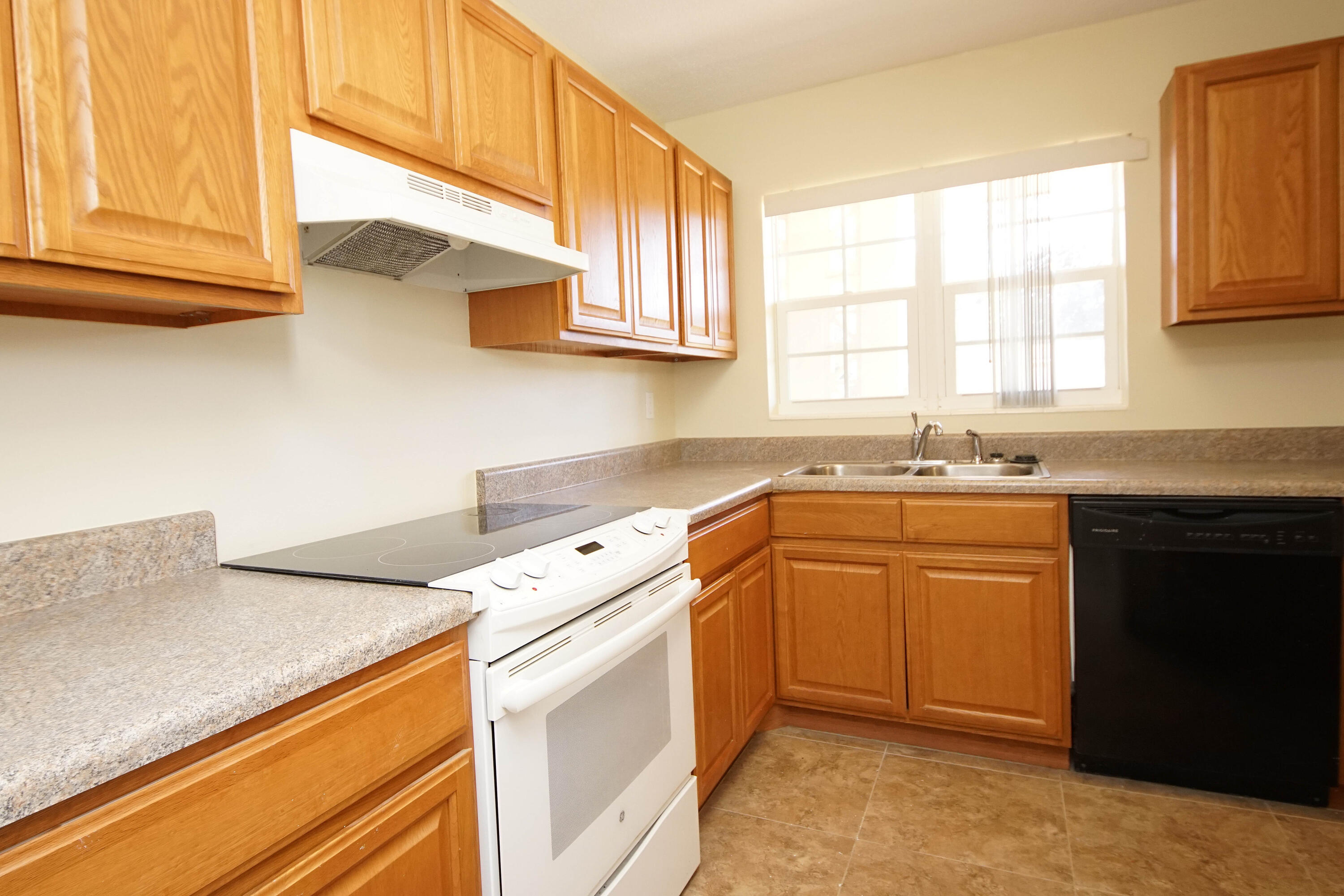 OAK TREE PARK - Residential