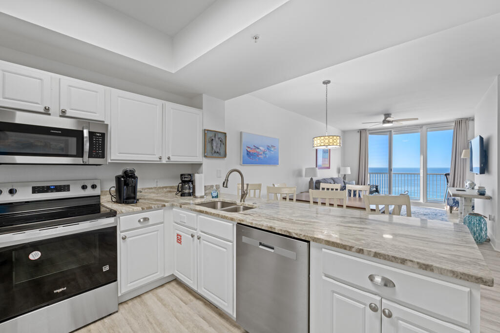 SUMMERWIND CONDOS - Residential