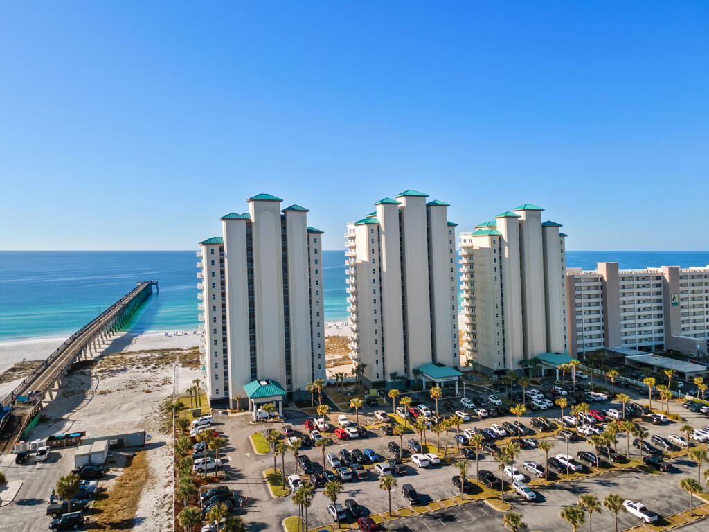 SUMMERWIND CONDOS - Residential