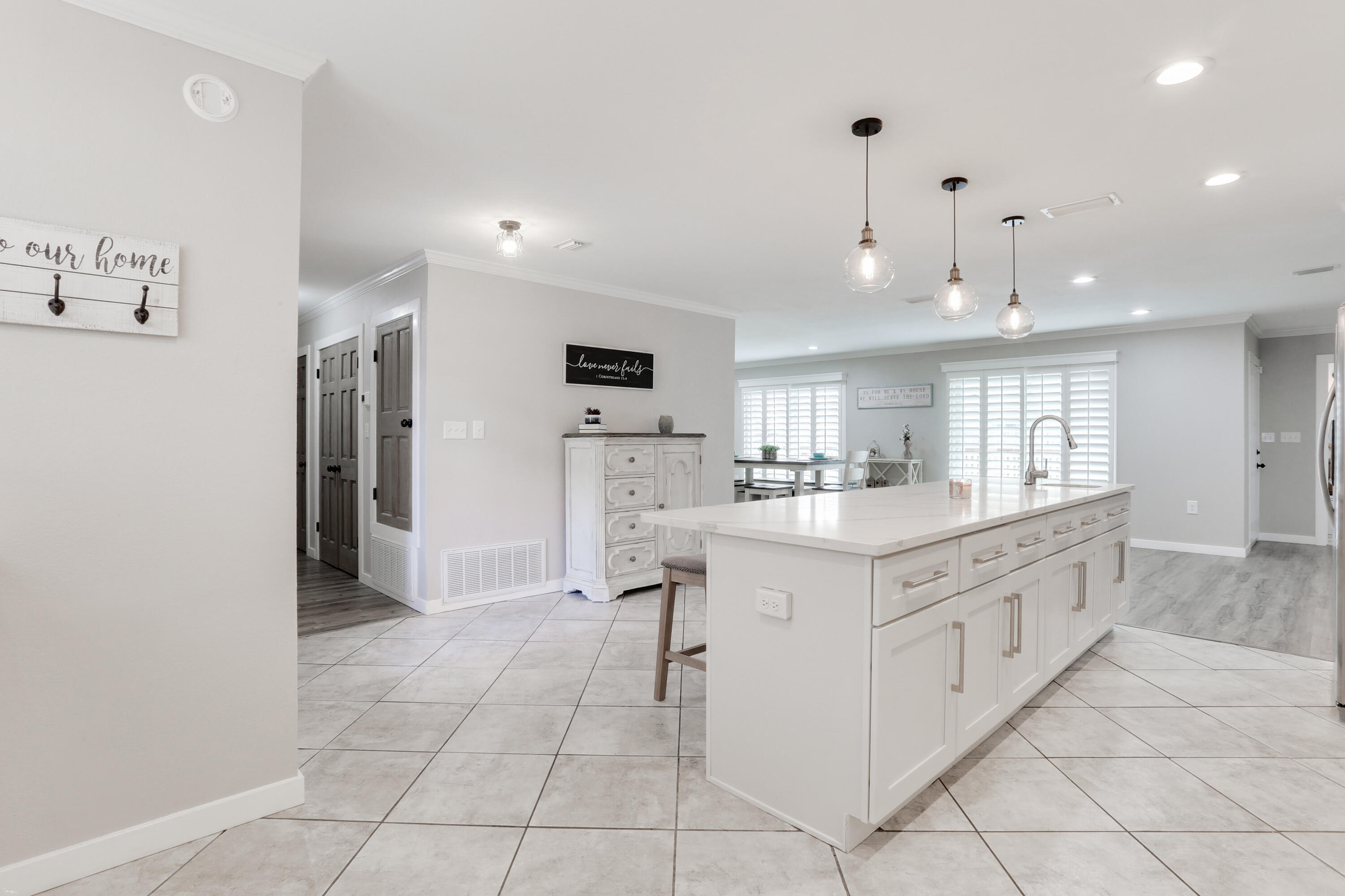 LAKE LORRAINE ESTATES - Residential