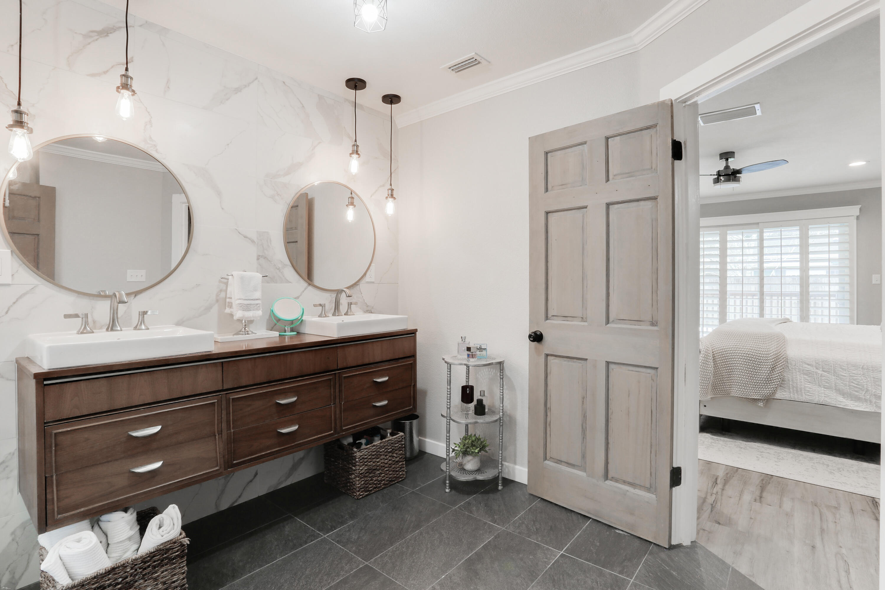 LAKE LORRAINE ESTATES - Residential