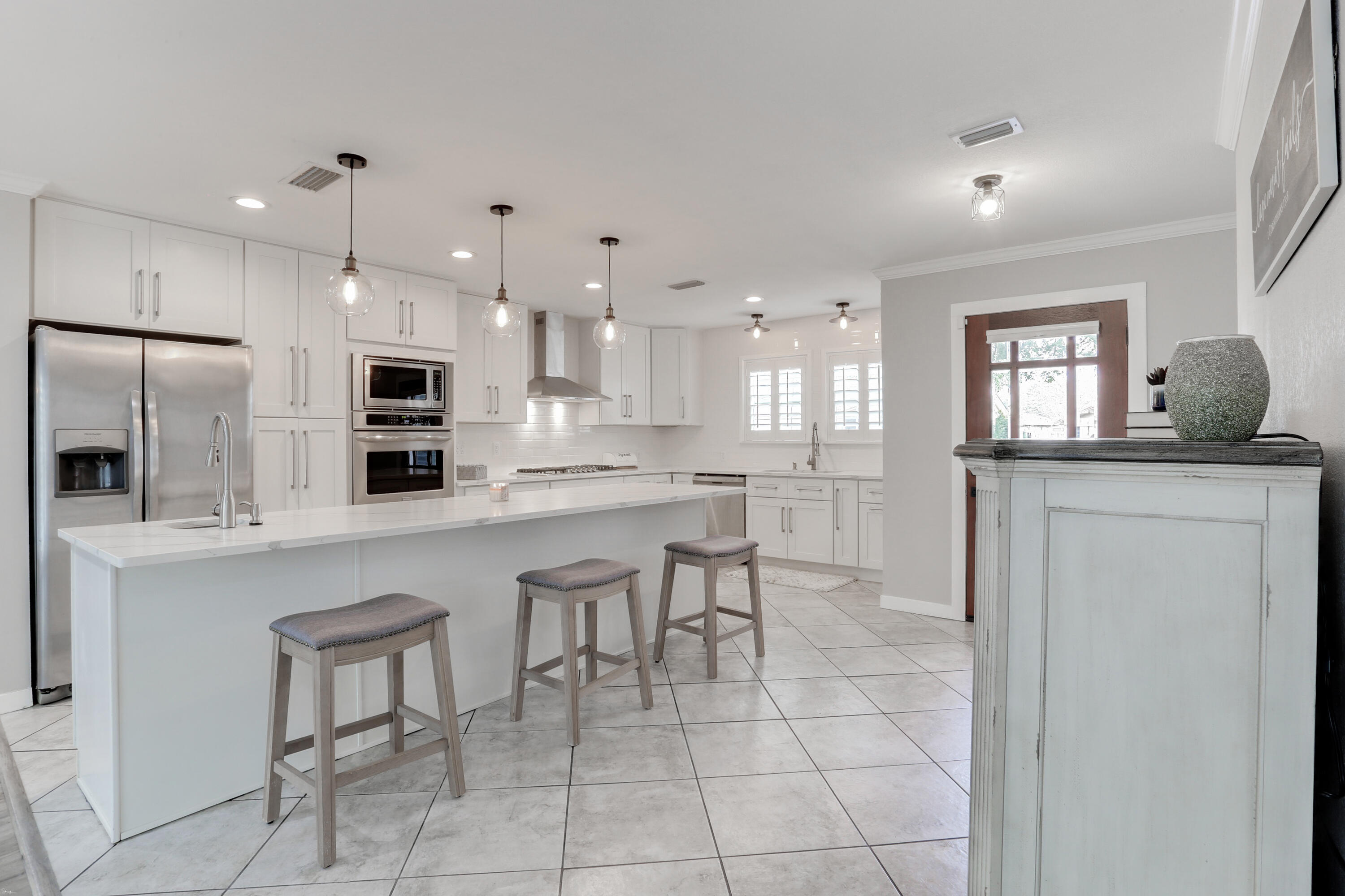 LAKE LORRAINE ESTATES - Residential