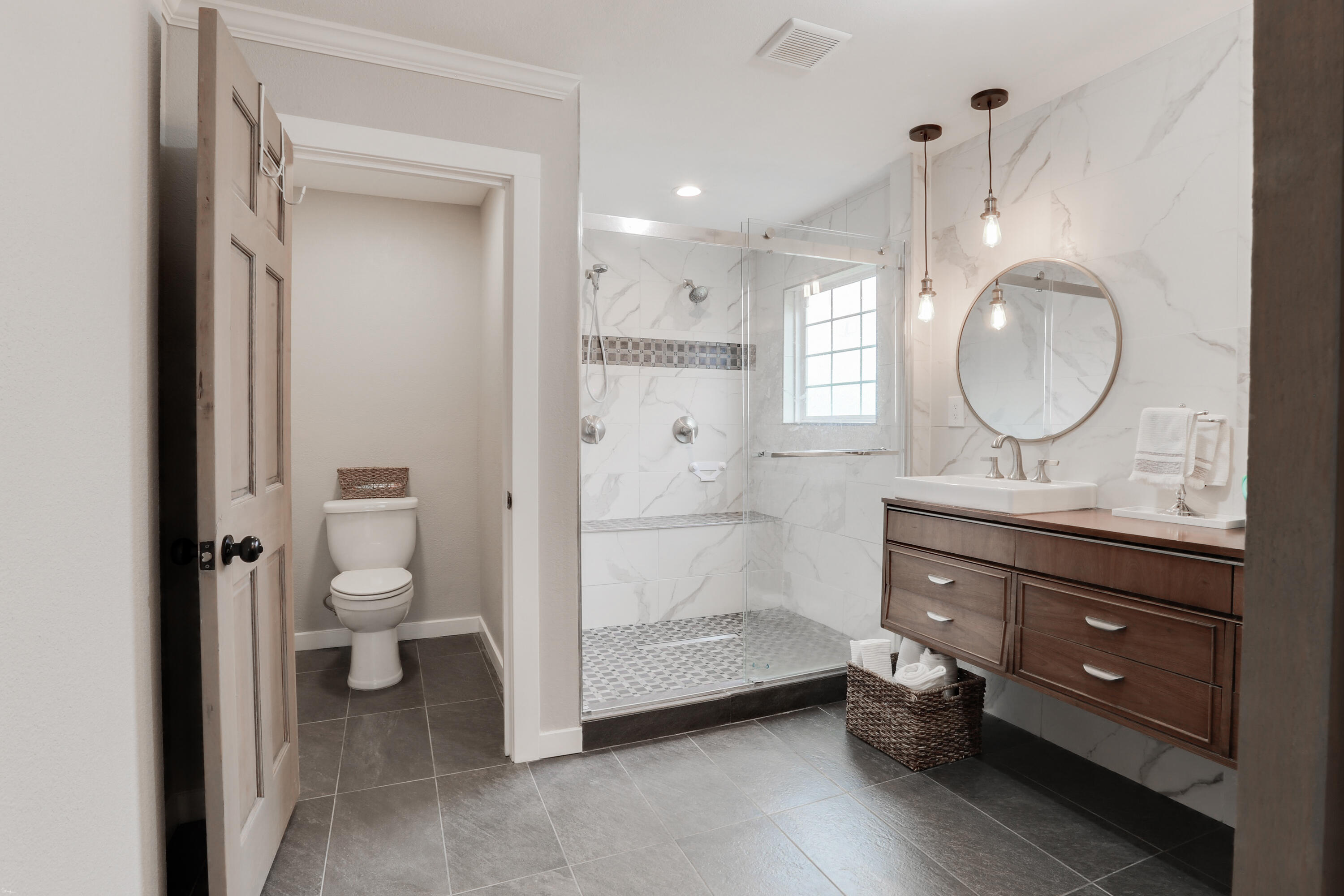 LAKE LORRAINE ESTATES - Residential