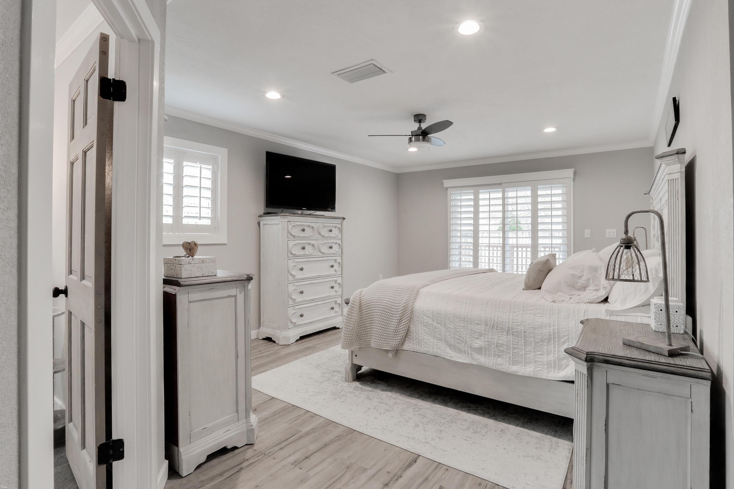 LAKE LORRAINE ESTATES - Residential