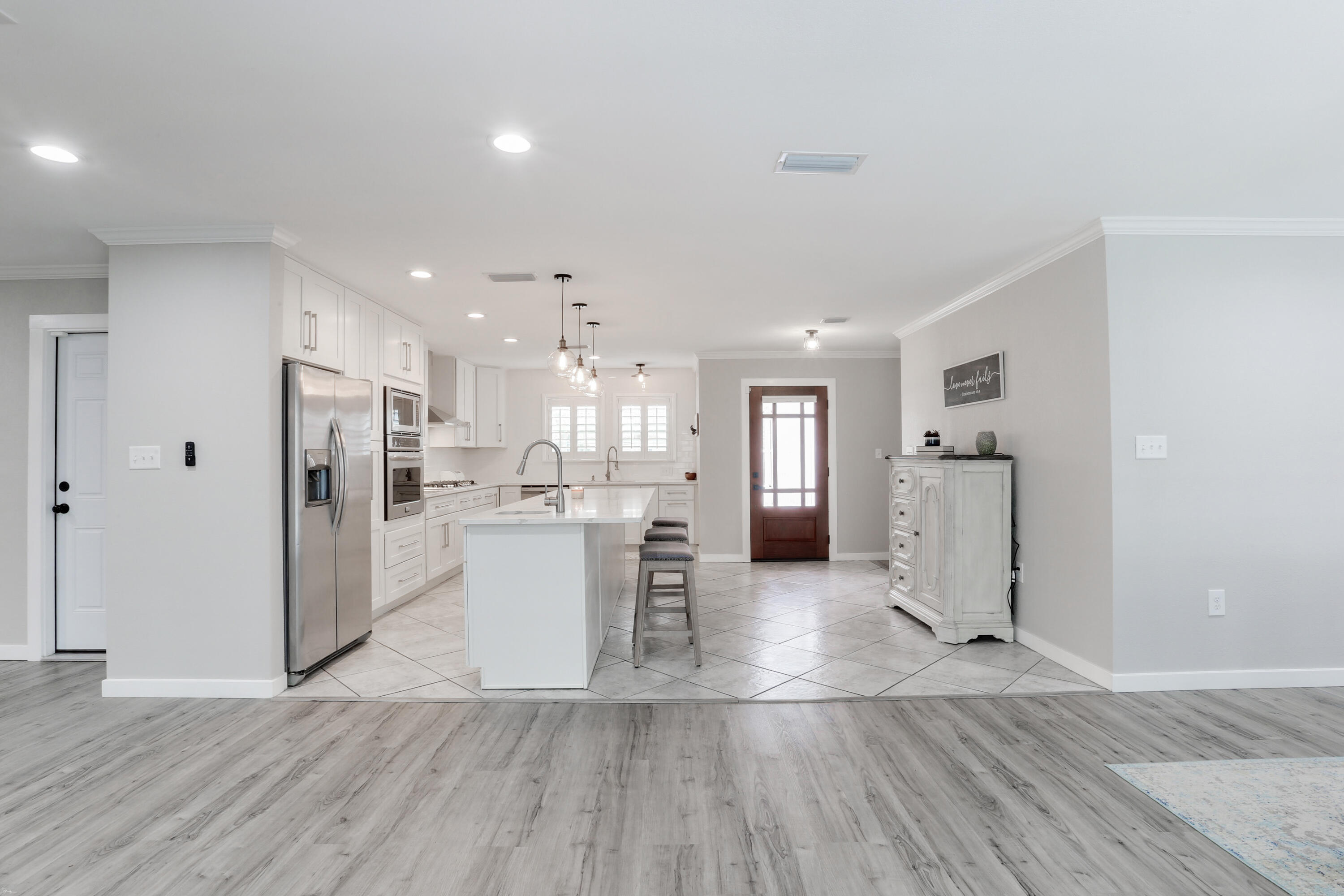 LAKE LORRAINE ESTATES - Residential