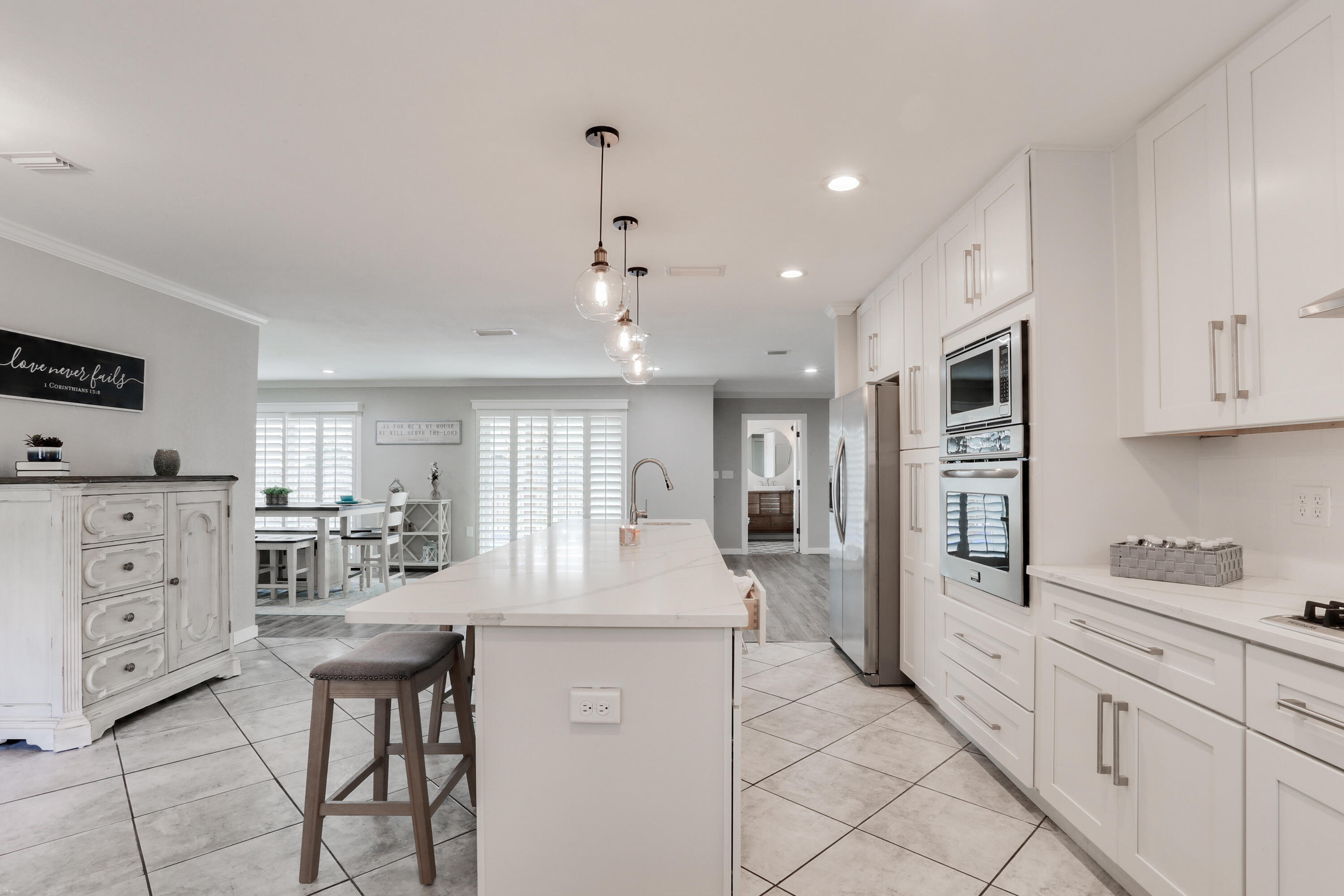 LAKE LORRAINE ESTATES - Residential