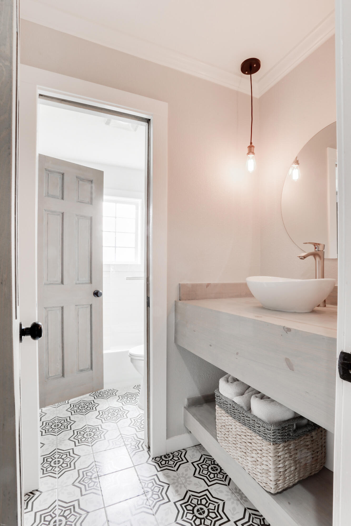 LAKE LORRAINE ESTATES - Residential