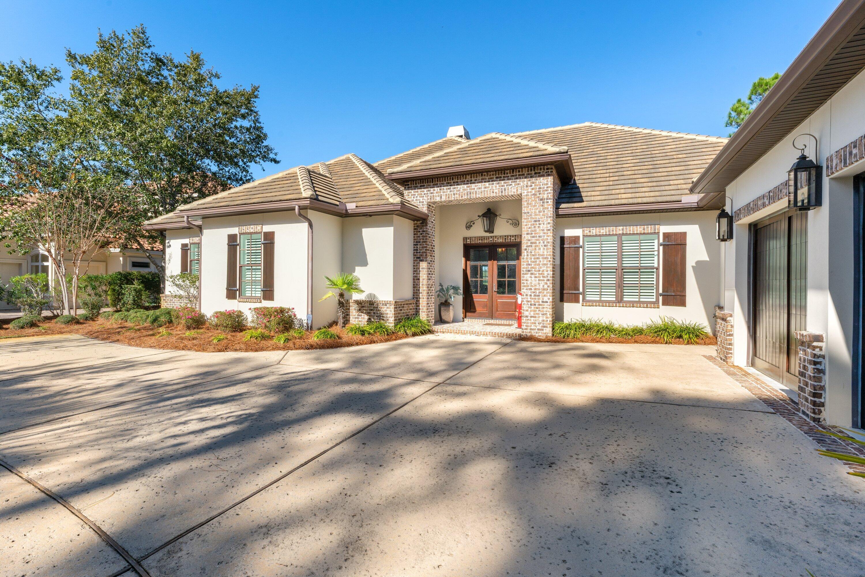 BURNT PINE - Residential