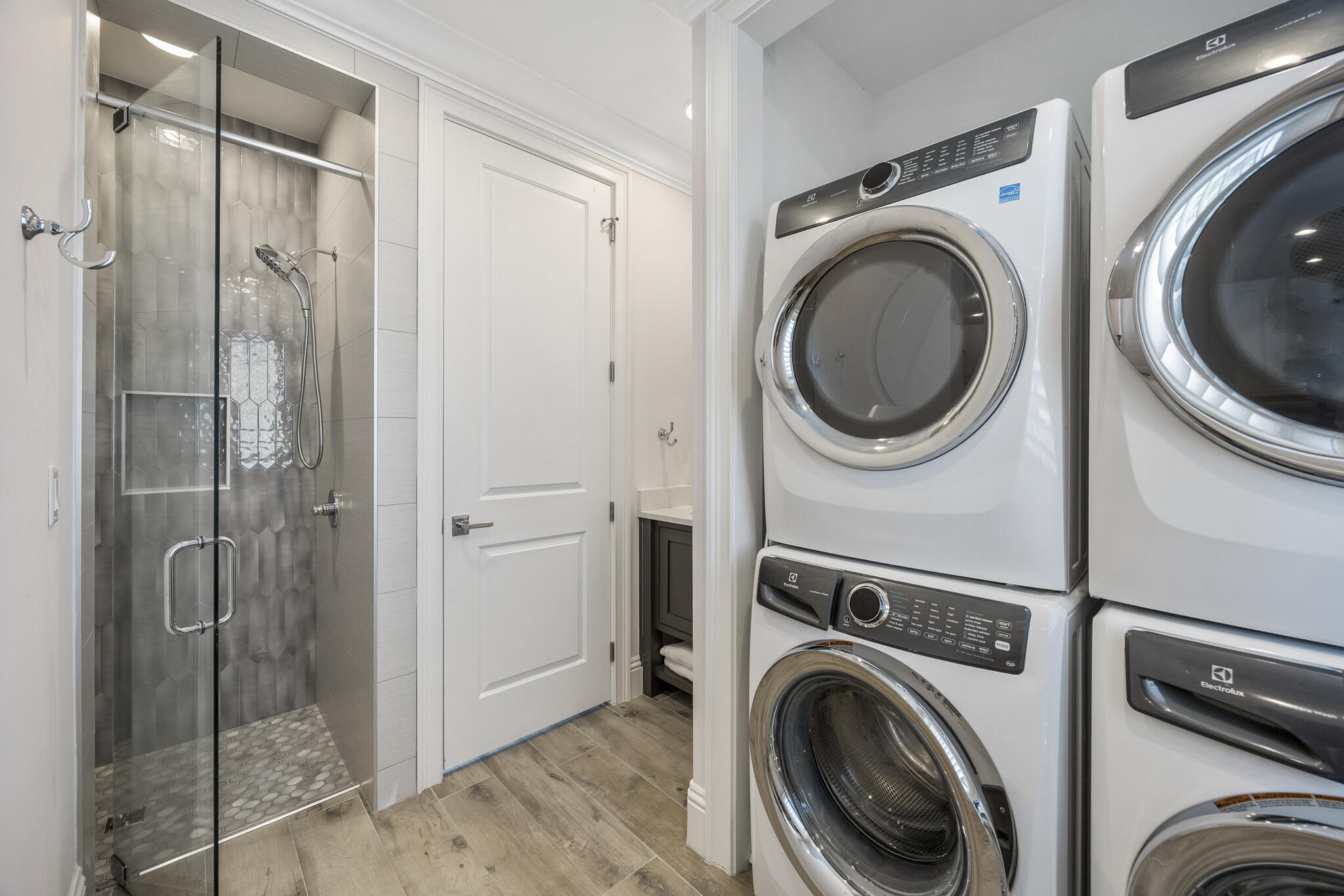 BEACHSIDE ESTATES - Residential