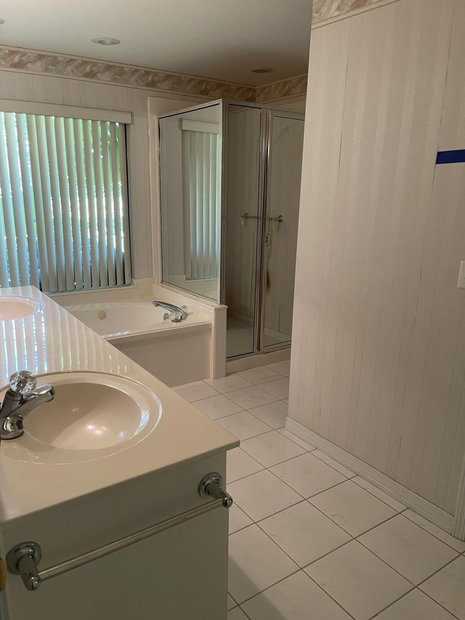 VILLAS ST ANDREWS BLUEWATER BAY - Residential