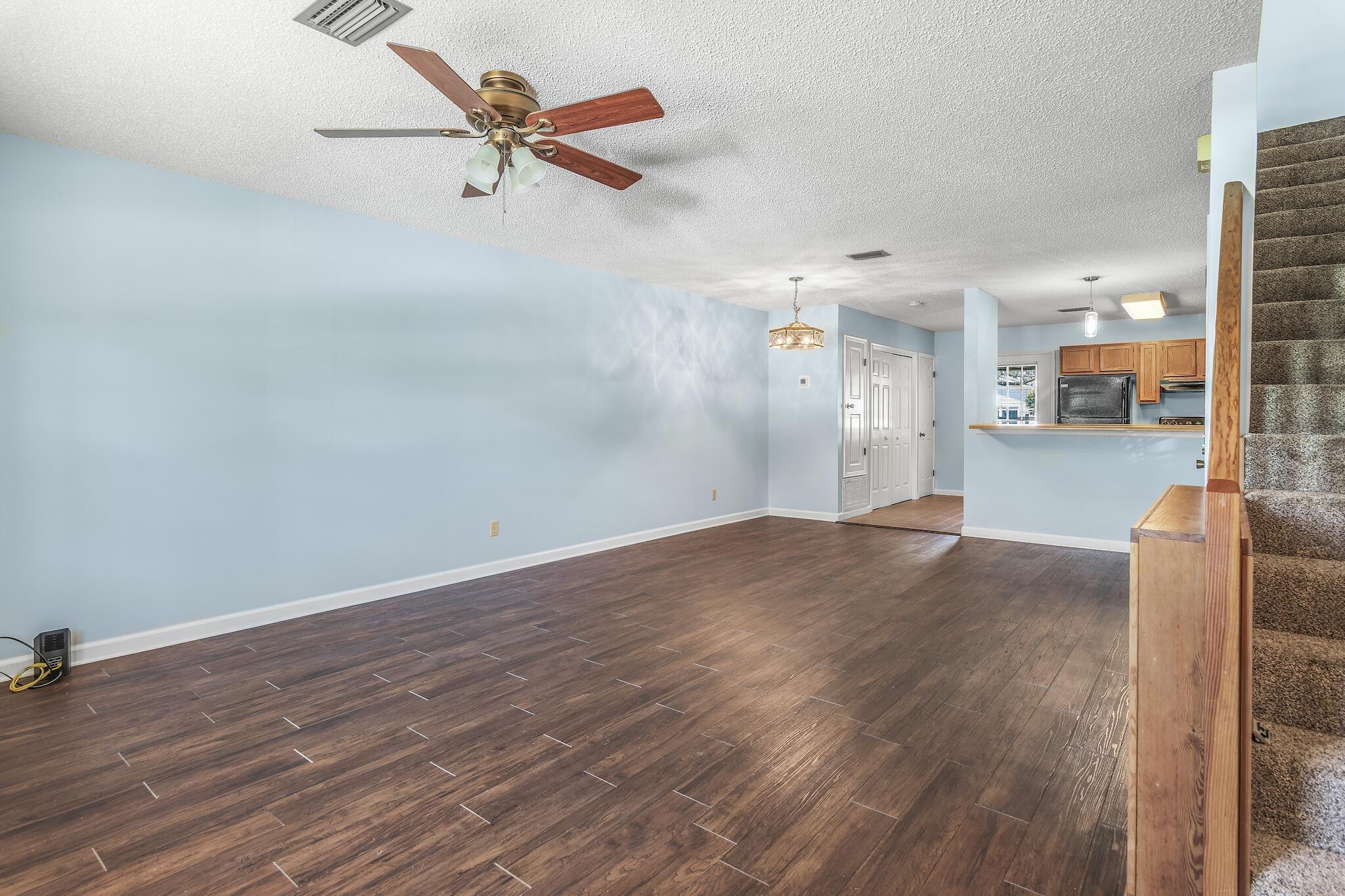 WOODLAND SHORES T/H PH 1 - Residential