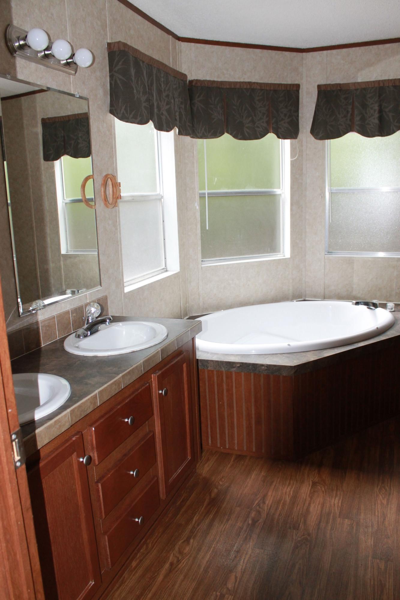 OAKWOOD HILLS UNIT 1 - Residential