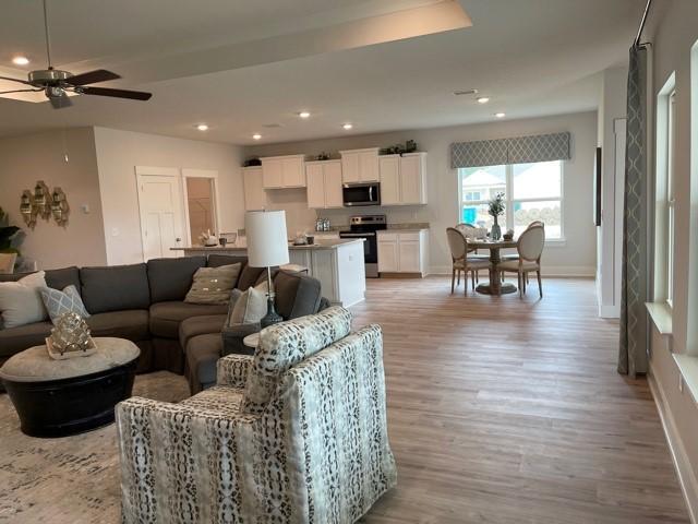 HILLWOOD ESTATES - Residential