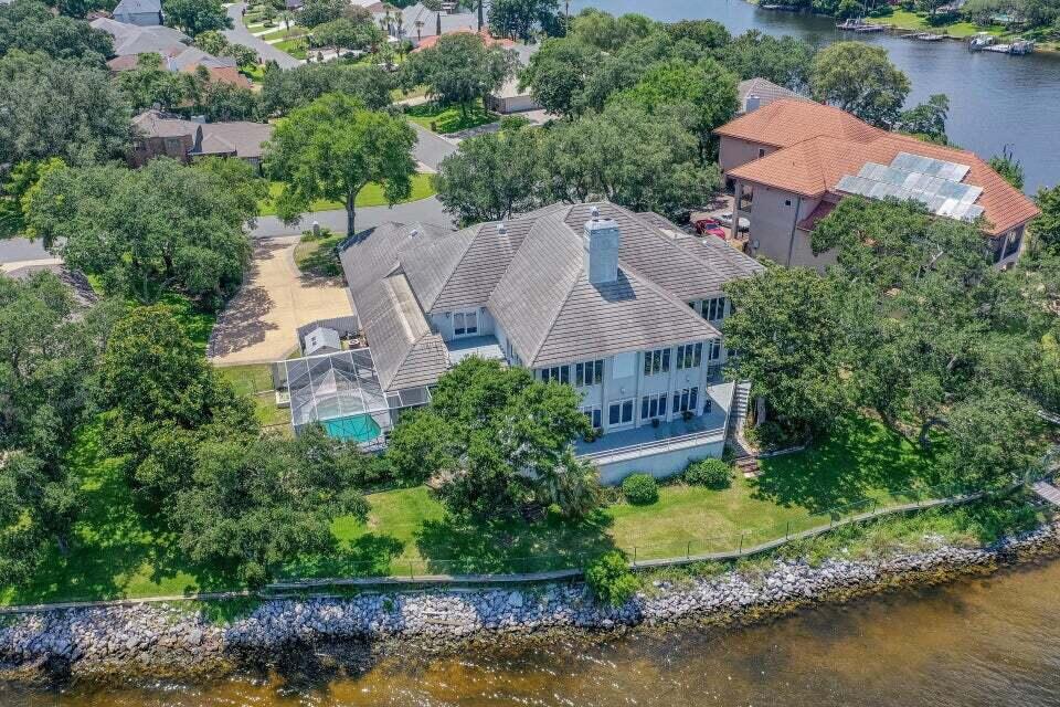 LAKE POINTE - Residential