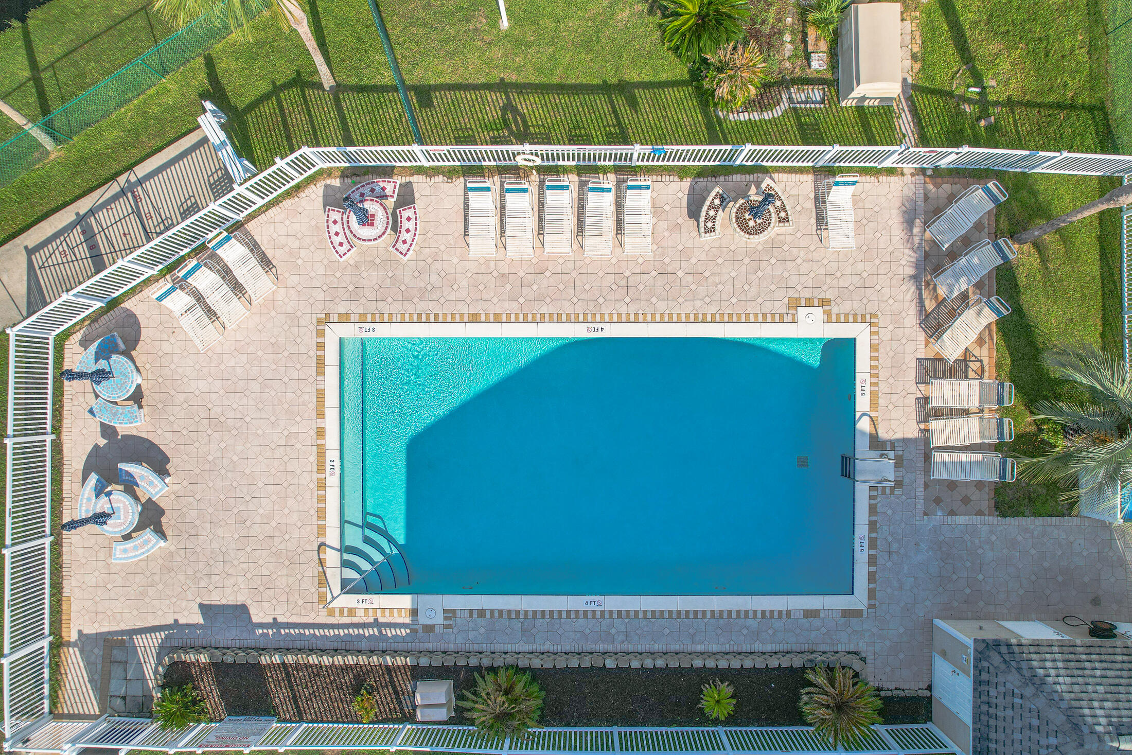 VILLA CHATEAUS - Residential