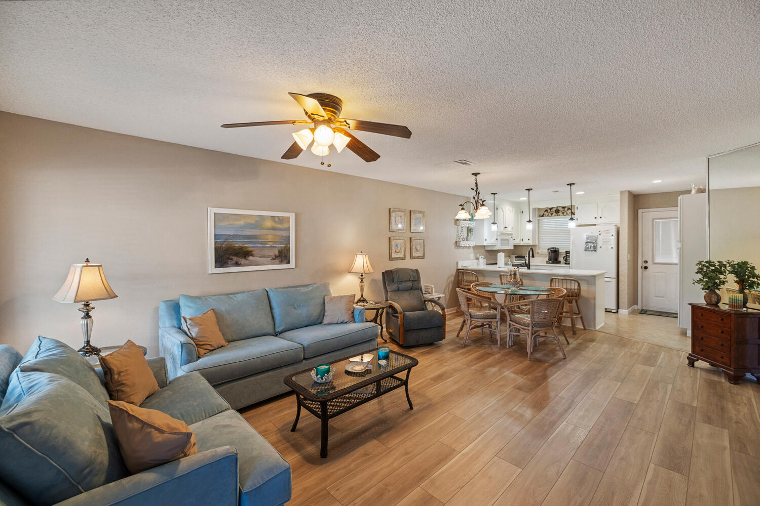 VILLA CHATEAUS - Residential