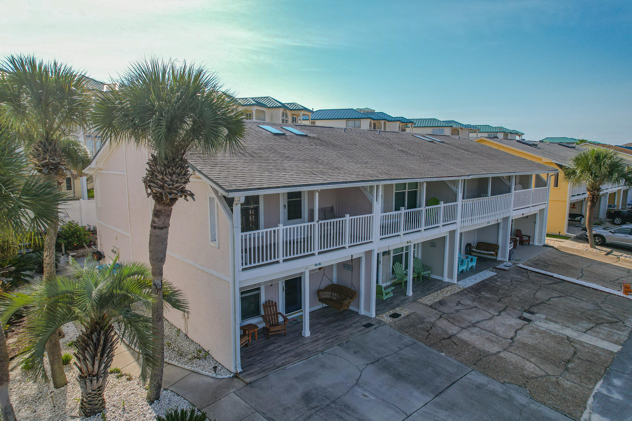 VILLA CHATEAUS - Residential