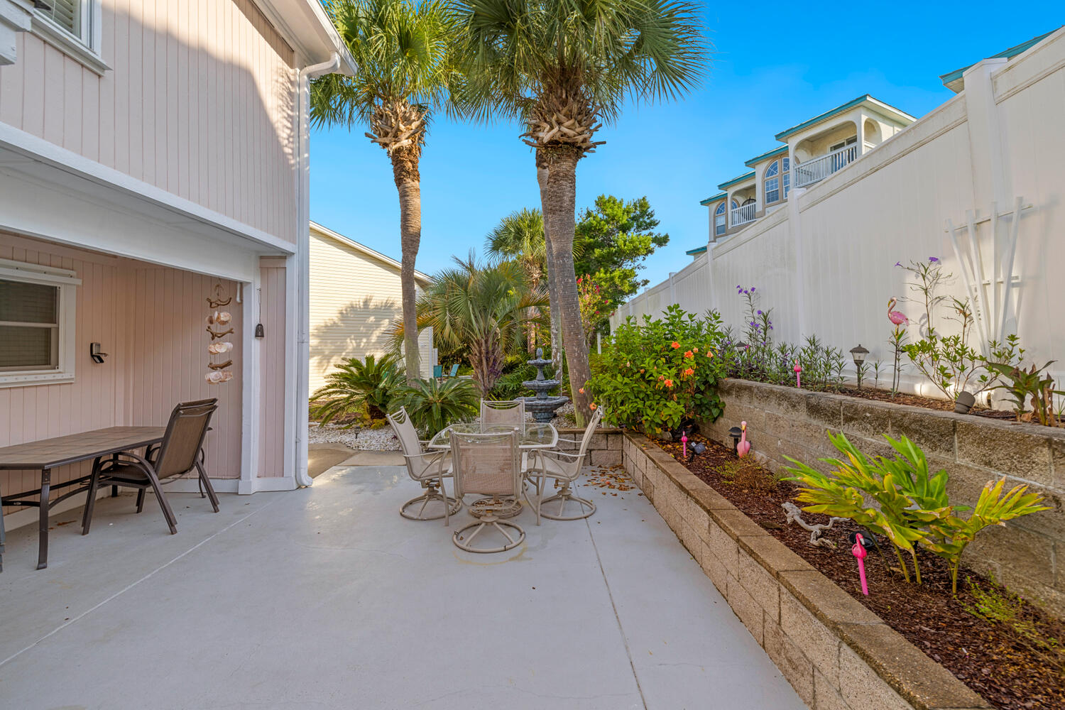 VILLA CHATEAUS - Residential