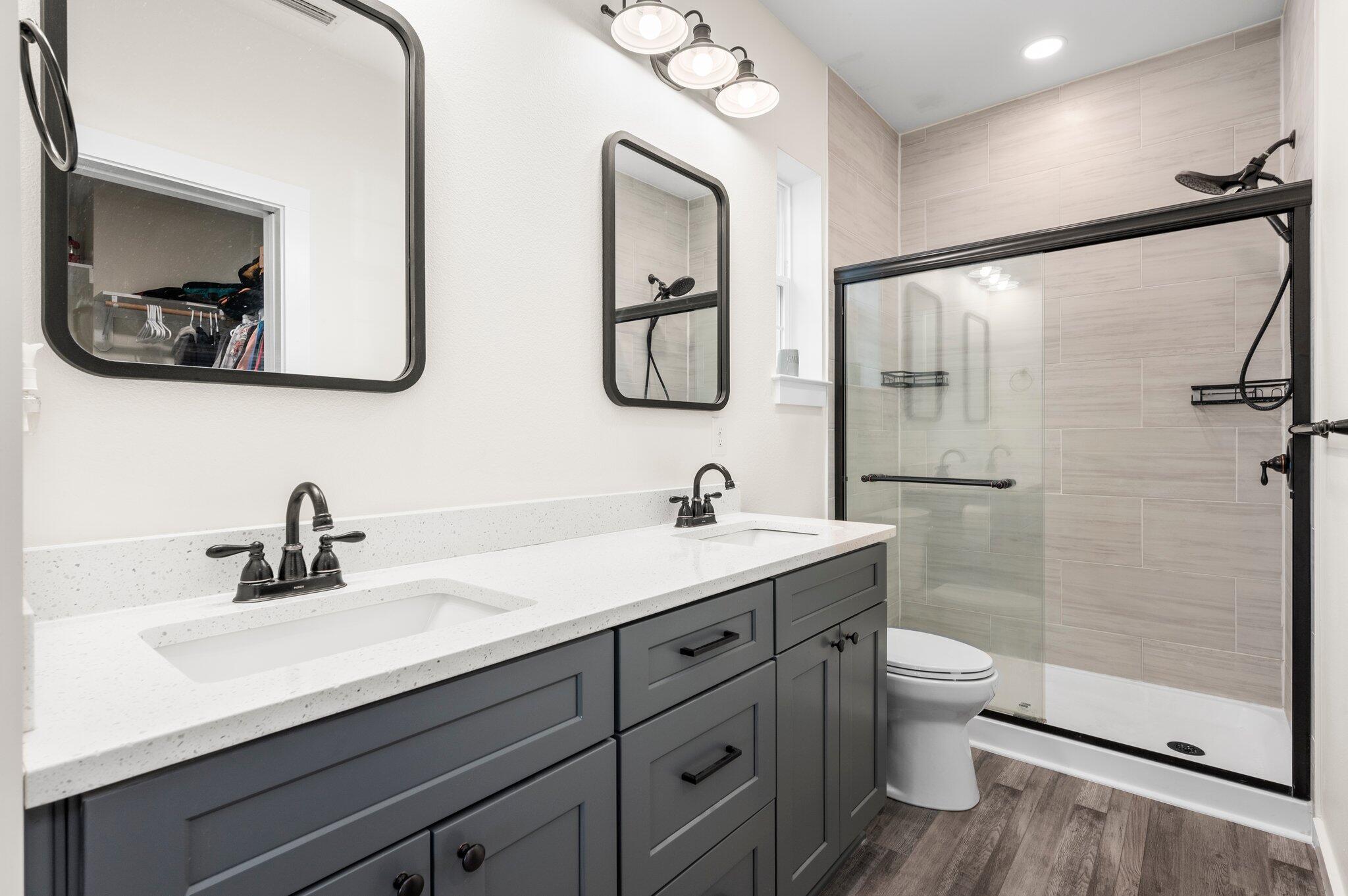 OAKWOOD LAKES ESTATES - Residential