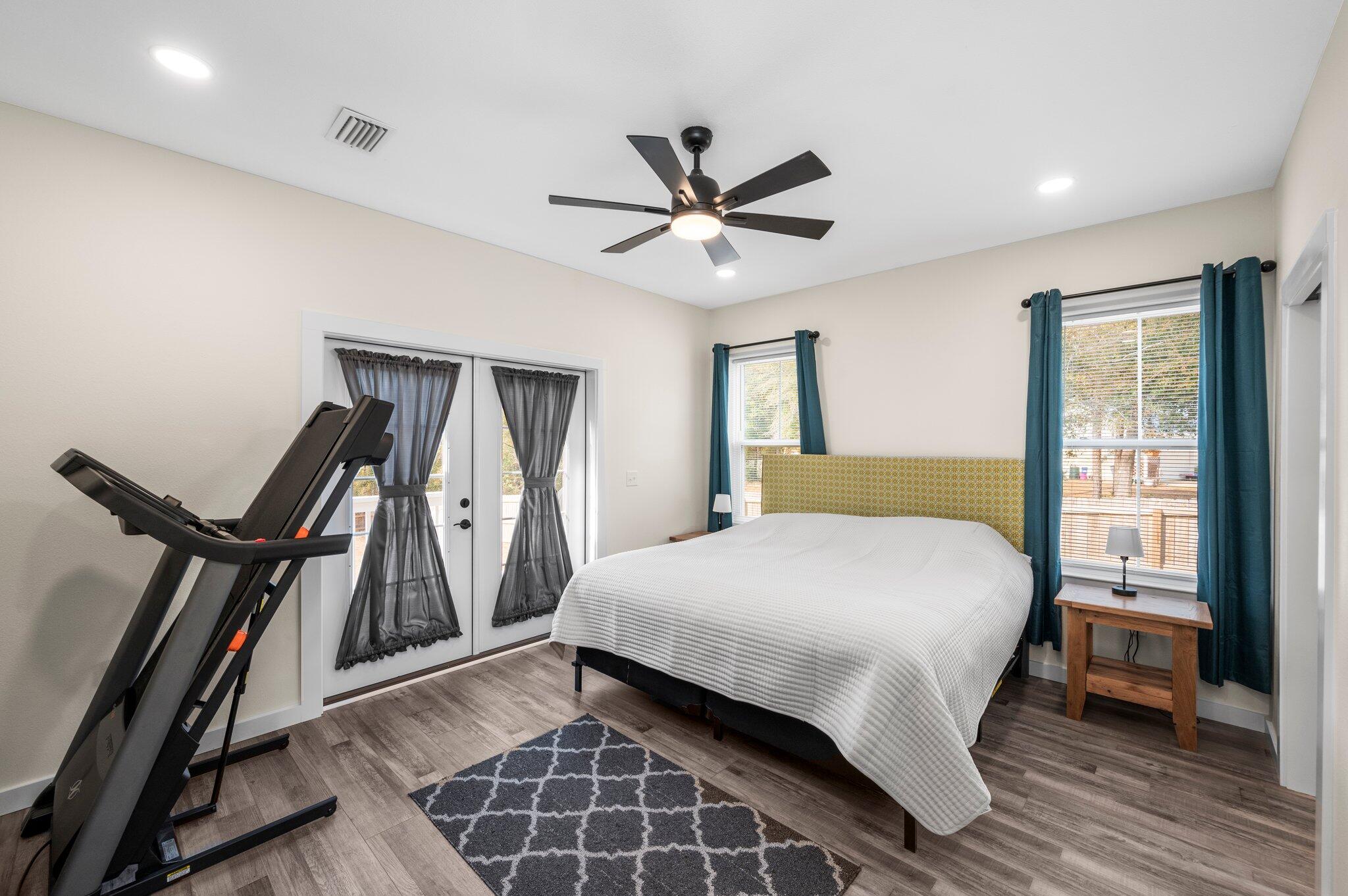 OAKWOOD LAKES ESTATES - Residential