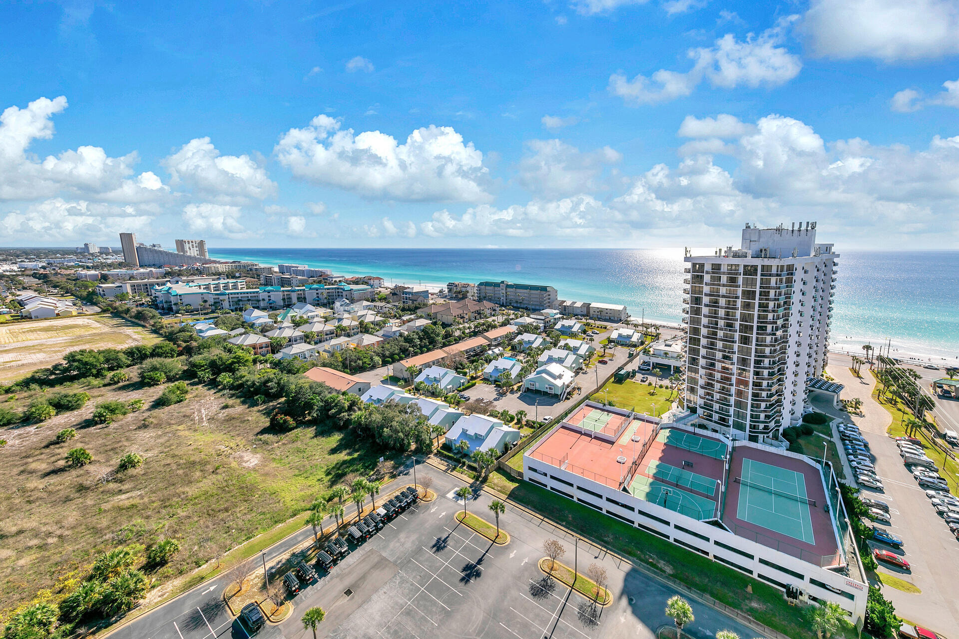 ARIEL DUNES - Residential