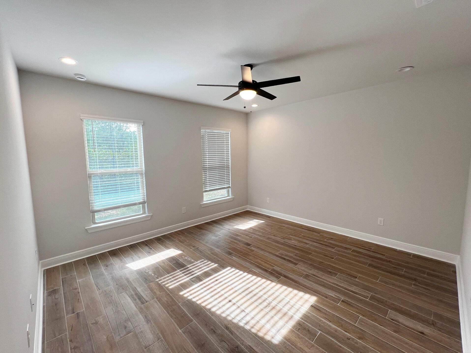 HAMMOCK BAY - MOONSWEPT - Residential