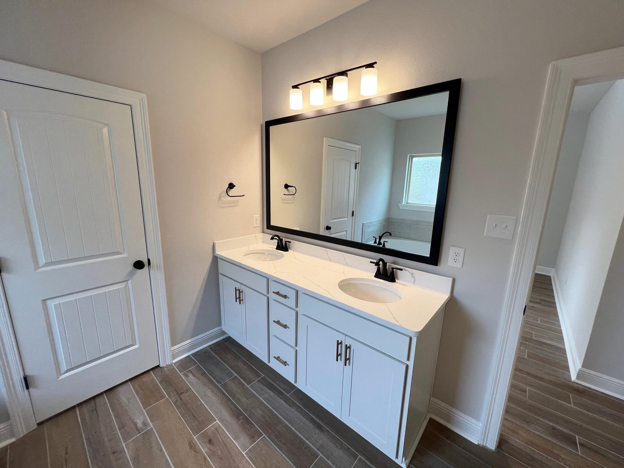 HAMMOCK BAY - MOONSWEPT - Residential