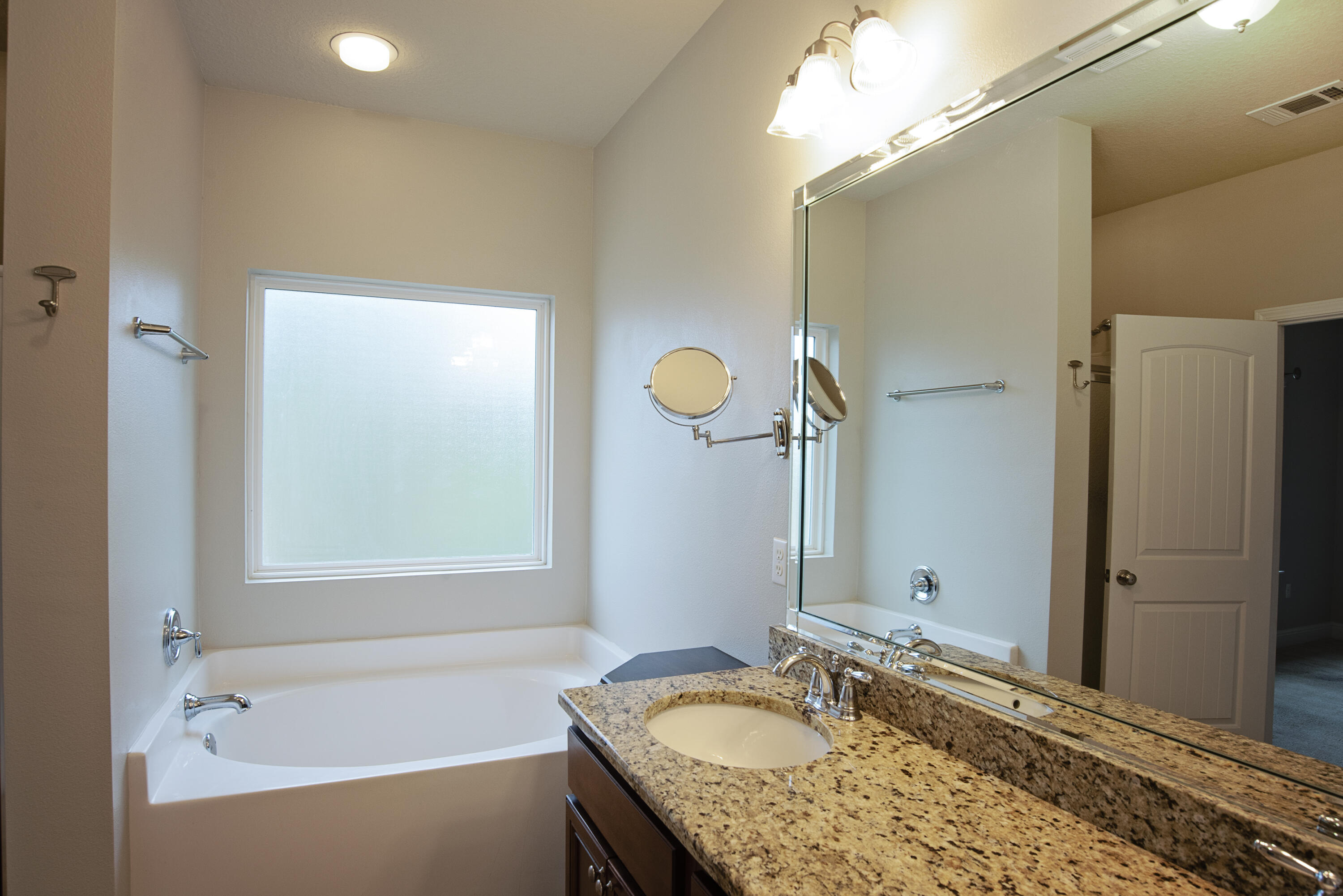LAGRANGE LANDING - Residential