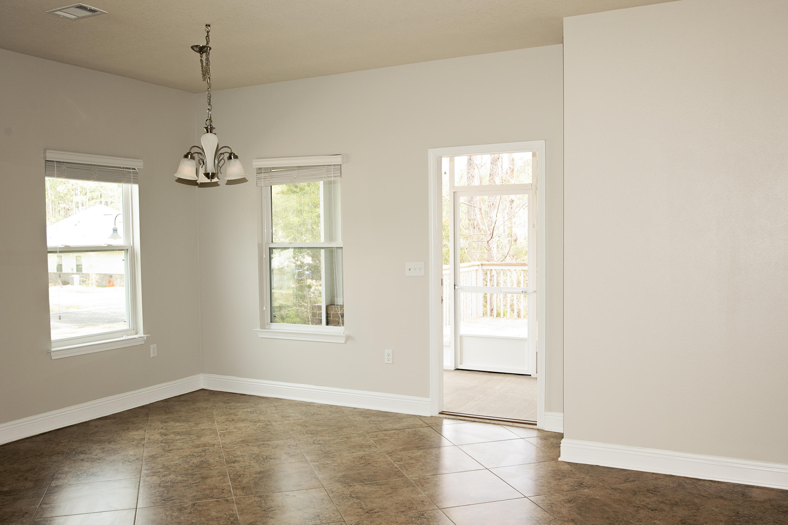 LAGRANGE LANDING - Residential