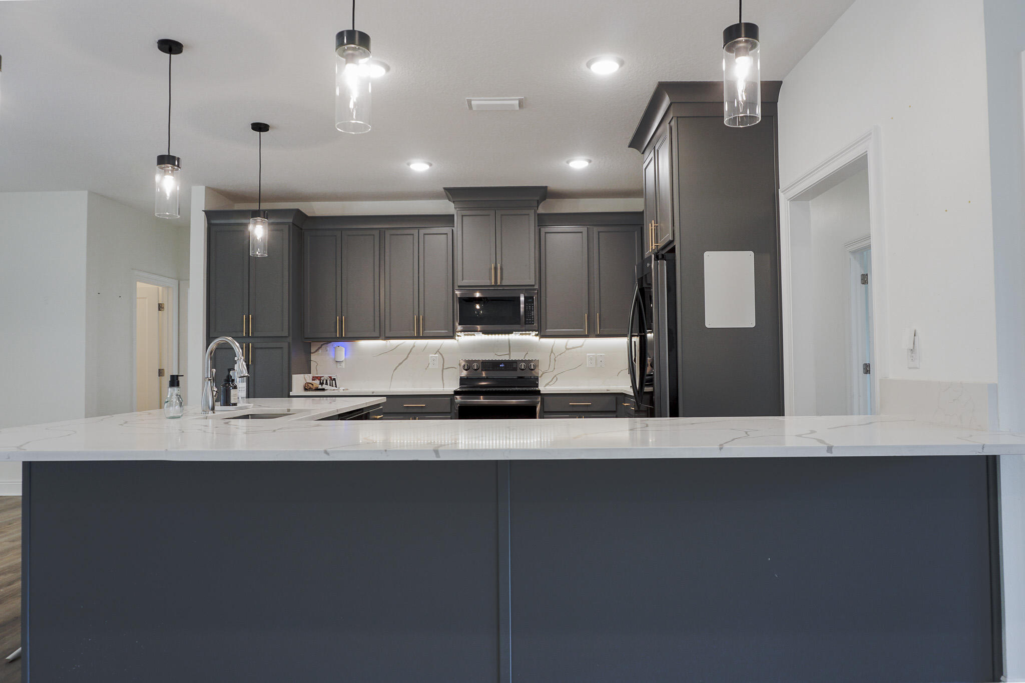 HOMEWOOD EST - Residential Lease