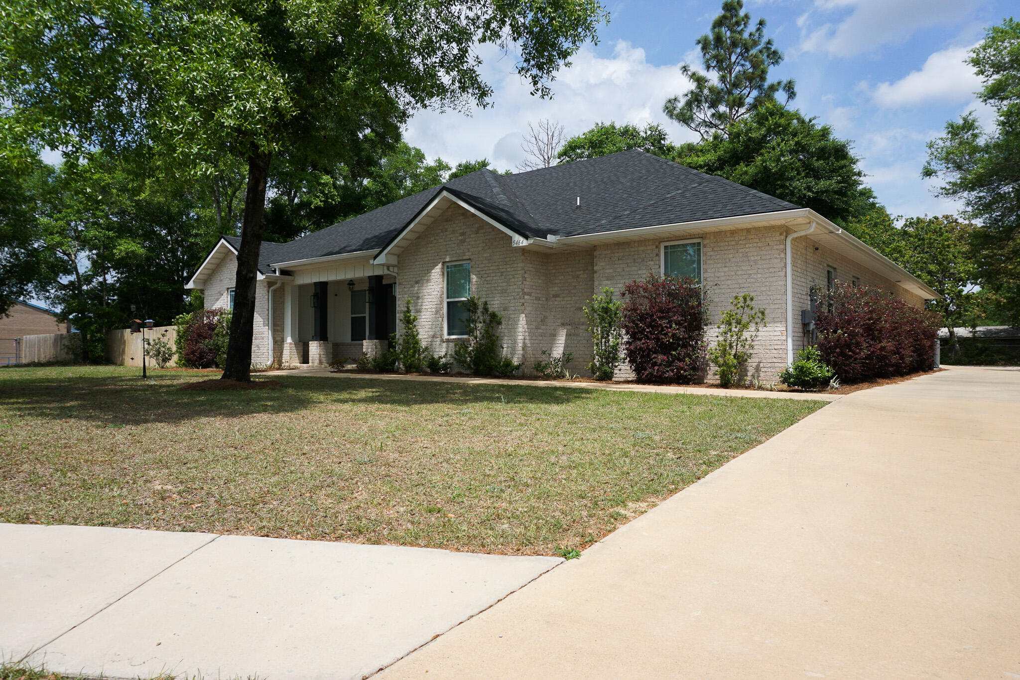 HOMEWOOD EST - Residential Lease