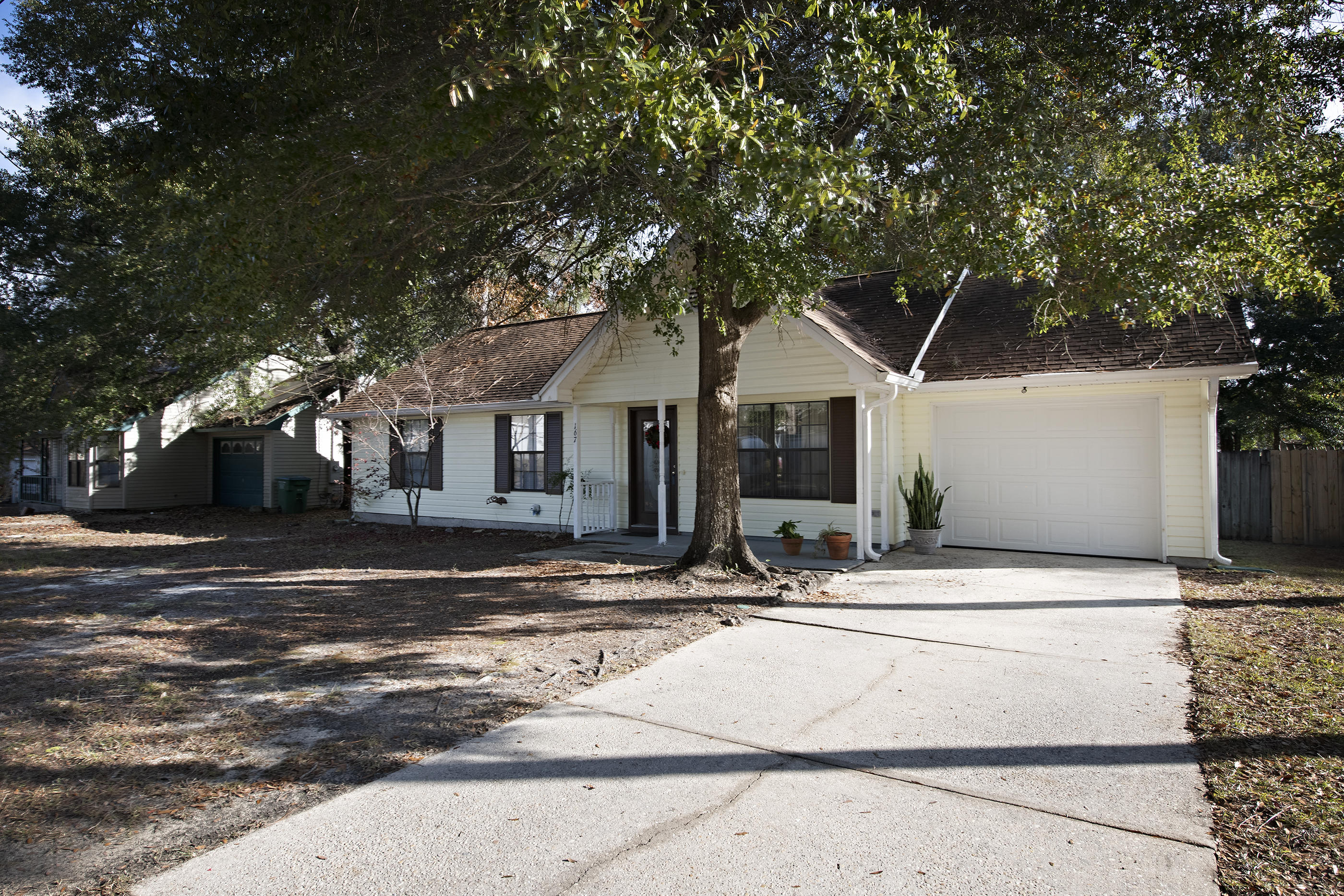 SHOAL TERRACE ESTATES - Residential