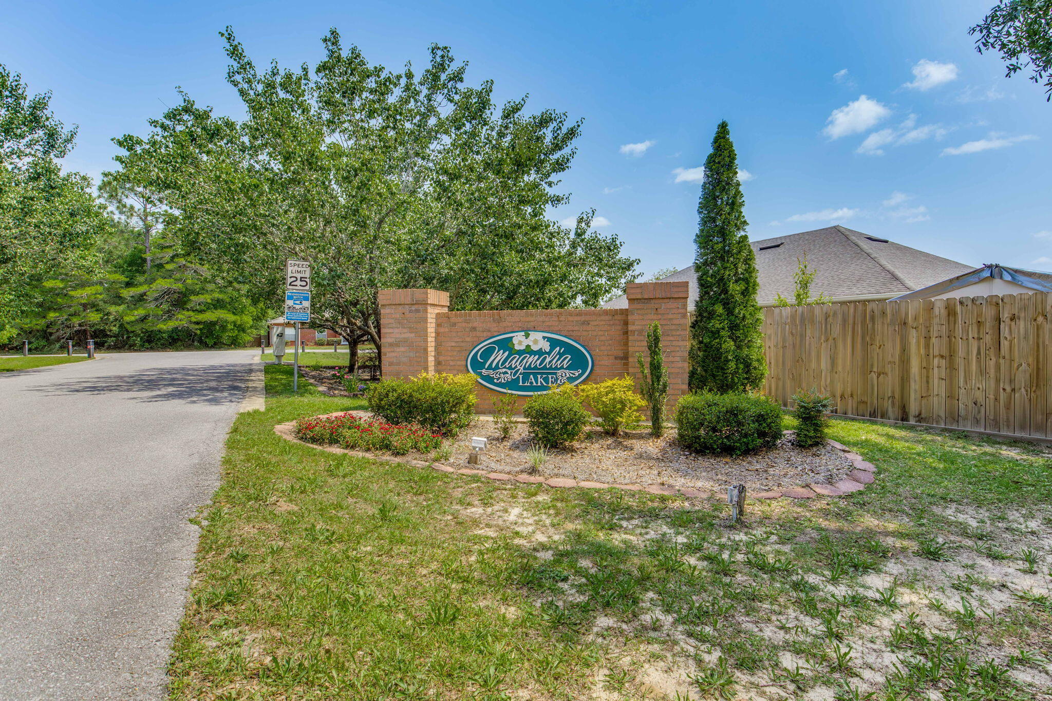 MAGNOLIA LAKE ESTATES PH 2 - Residential
