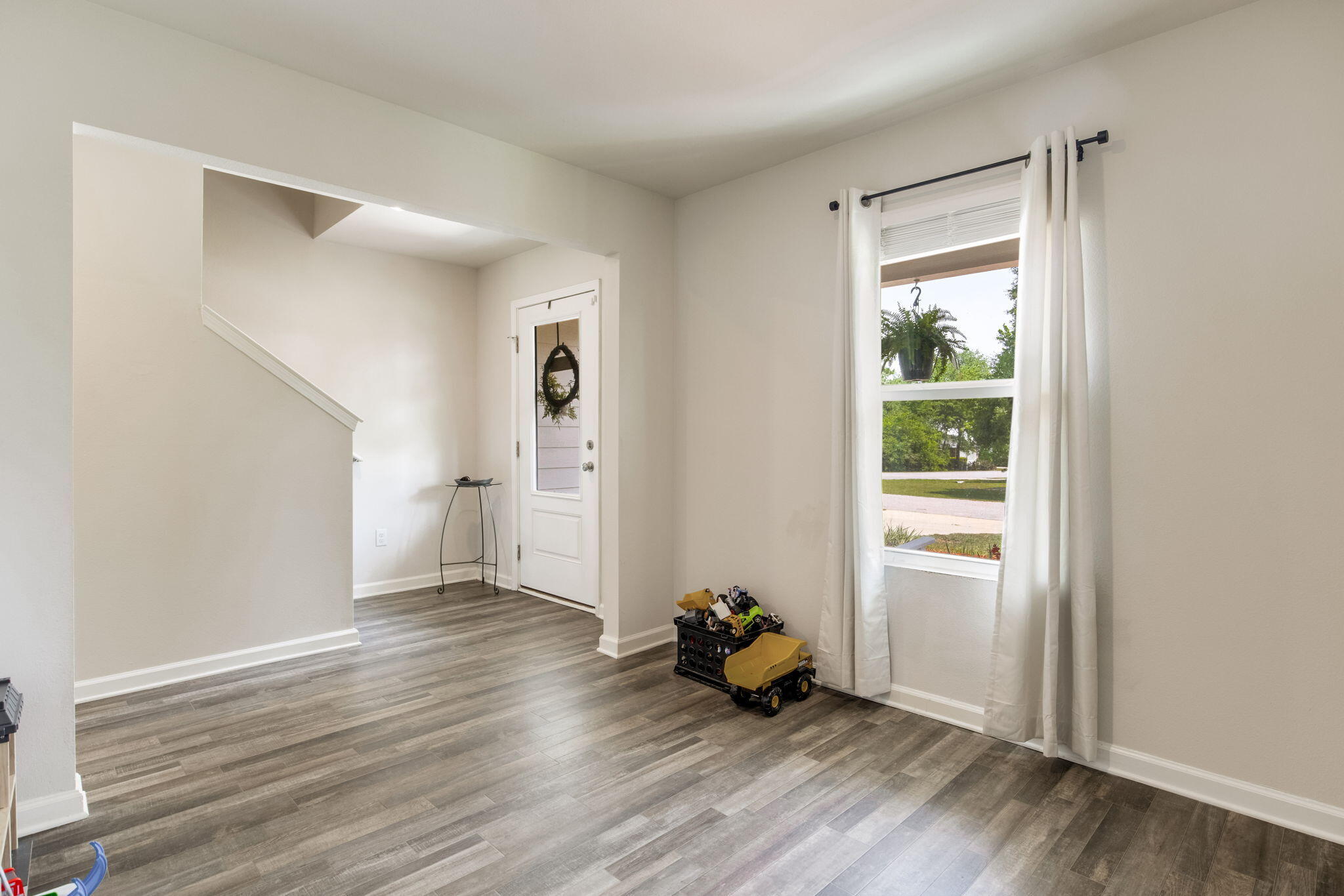 MAGNOLIA LAKE ESTATES PH 2 - Residential